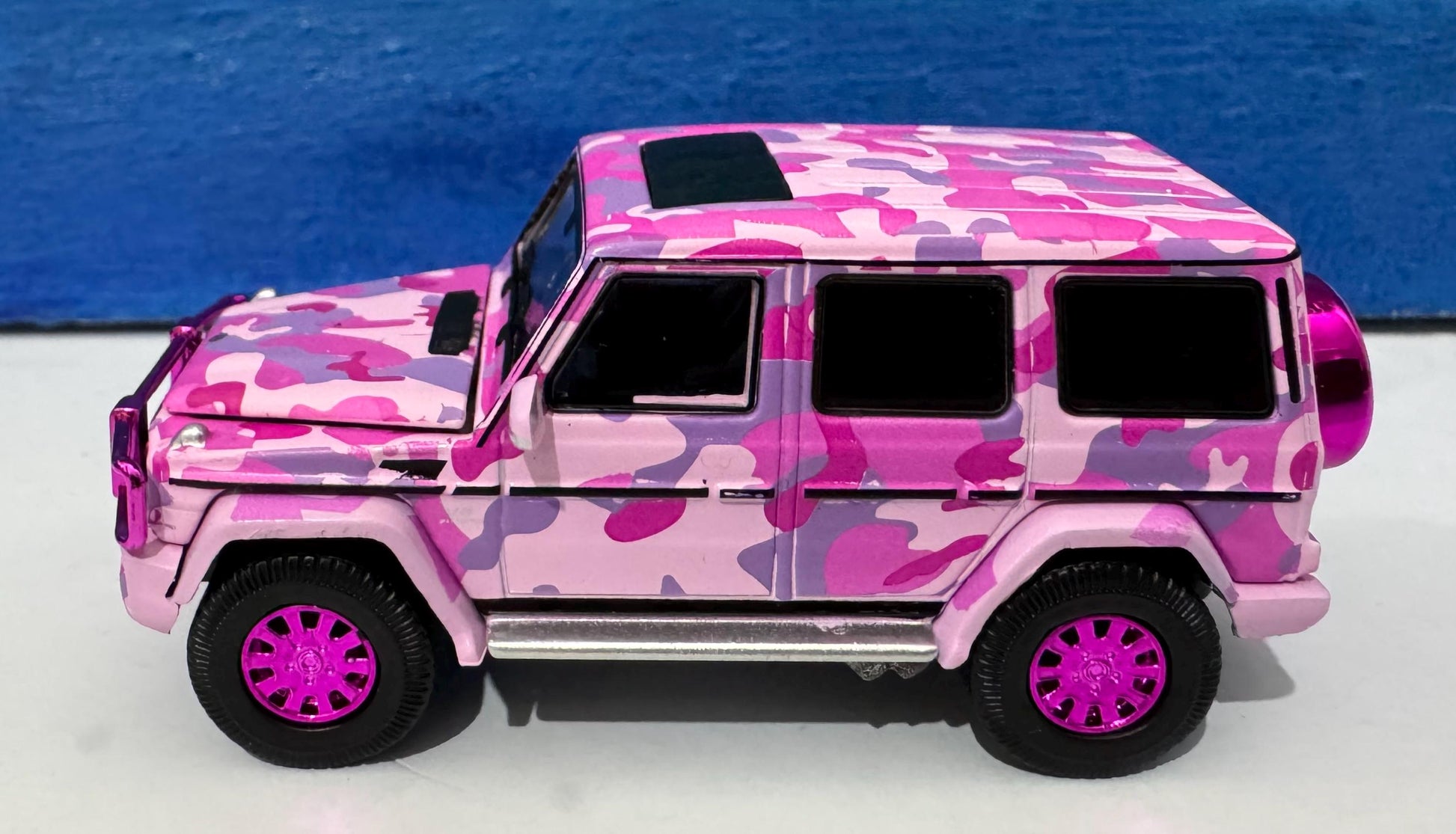 Mercedes-Benz G63 AMG 1:64 Pink Camouflage - Special Edition Diecast Model Car - Miniature Gift Boxed with Premium Details