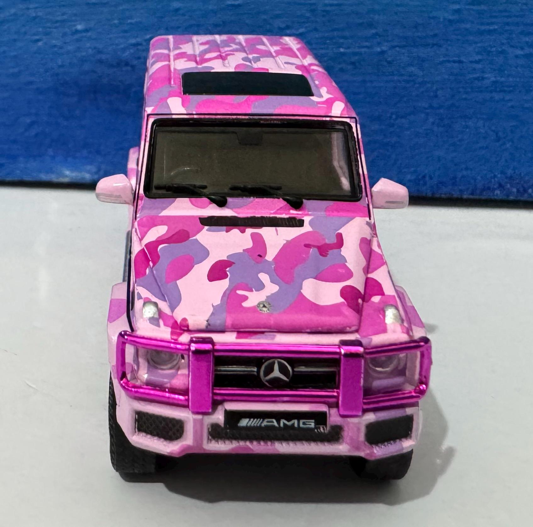Mercedes-Benz G63 AMG 1:64 Pink Camouflage - Special Edition Diecast Model Car - Miniature Gift Boxed with Premium Details