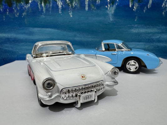 1957 Chevrolet Corvette Diecast Model Car 1:34 – Vintage 50s Metal Car Model Collectible Gift for Him Dad Grandad Man Cave Decor Gift Sleeve