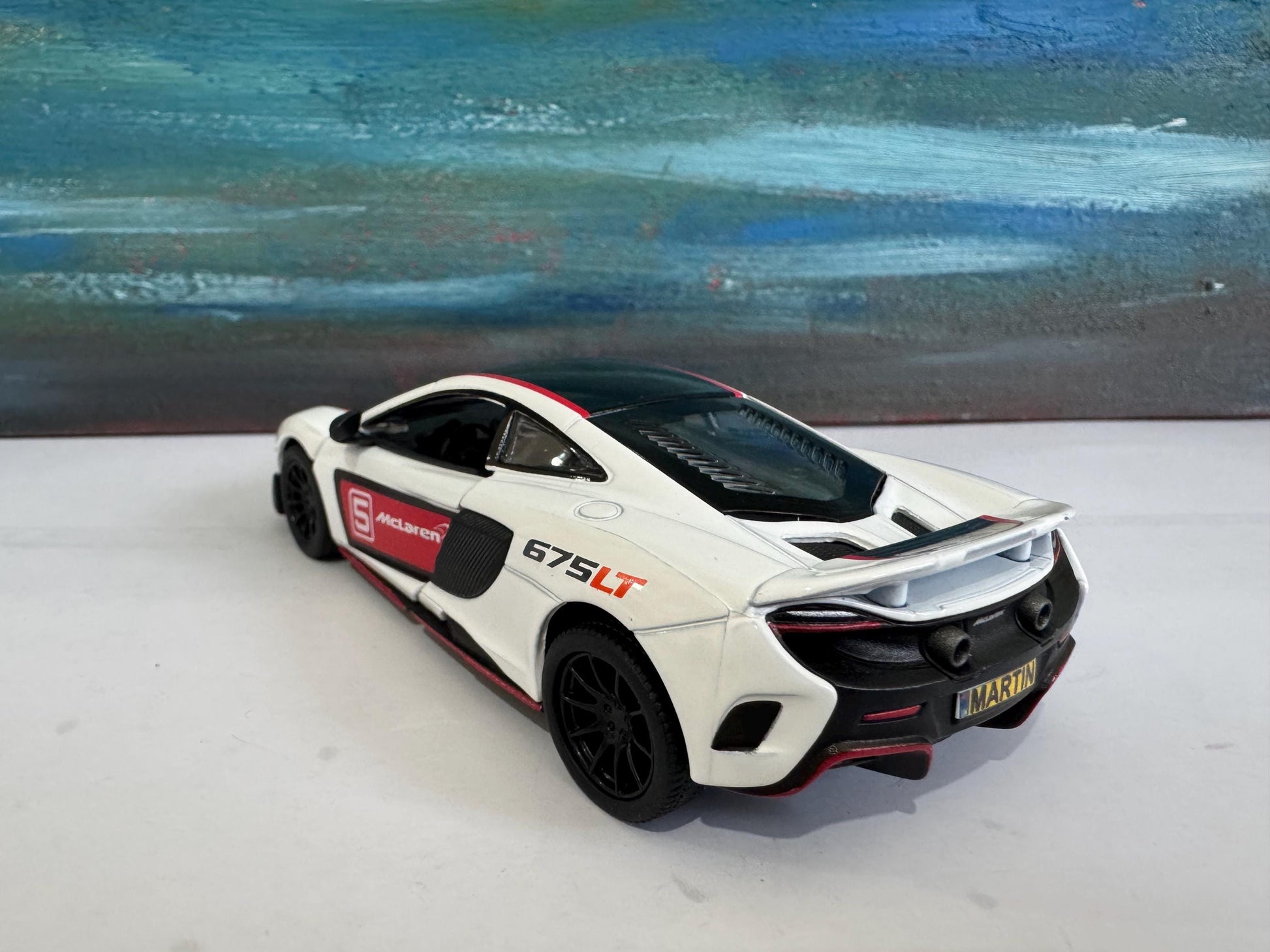 Personalised McLaren 675LT Display Plate – 1:34 Scale Model Car Gift for Dad Mom Boy Girl Grandad Uncle Brother Birthday Sleeve Present