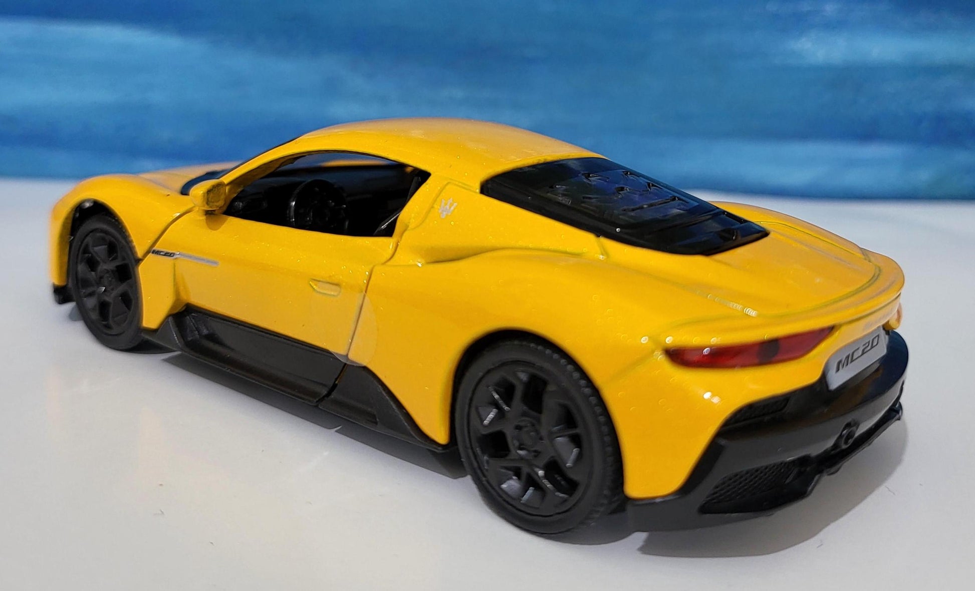 Licensed Maserati MC20 Yellow, 1/36 scale diecast car, car model metal, Diecast collection, Maserati, Model metal car Brand New Gift Boxed