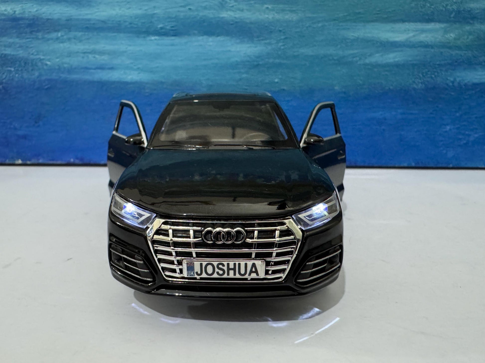 Personalized Audi Q5 Toy Car | 1:32 Scale Model | Light & Sound | Opening Doors Bonnet Boot | Dad Boy Birthday Gift | Boxed High Quality