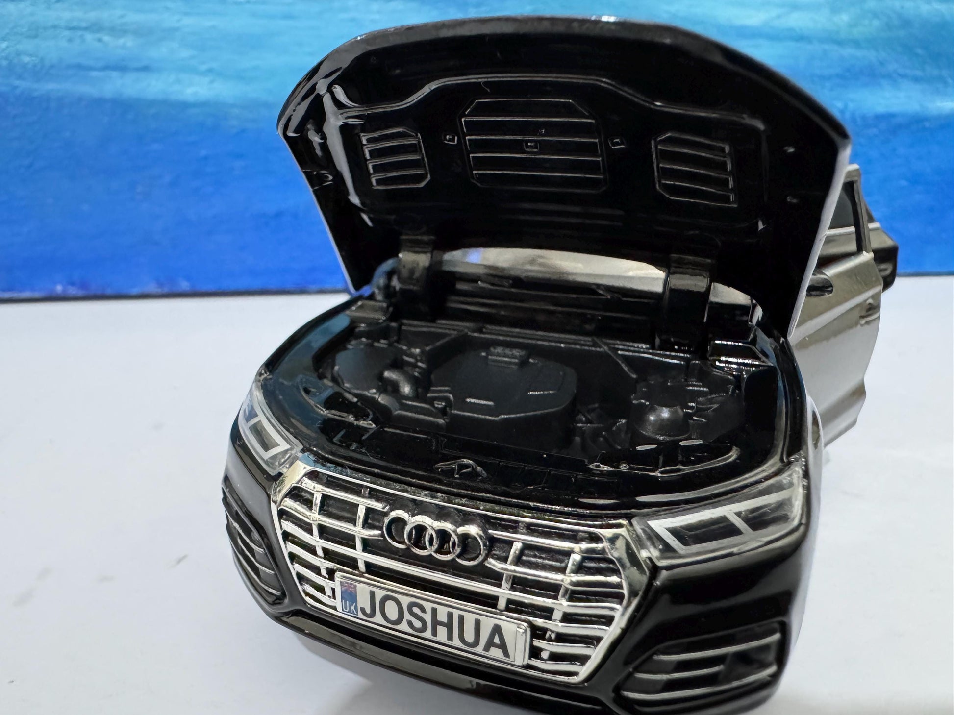 Personalized Audi Q5 Toy Car | 1:32 Scale Model | Light & Sound | Opening Doors Bonnet Boot | Dad Boy Birthday Gift | Boxed High Quality