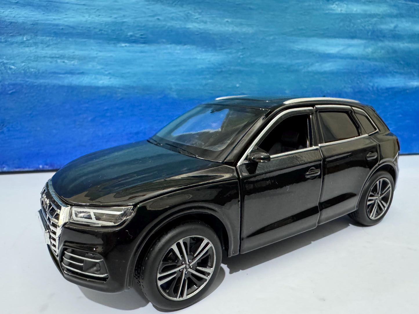 Personalized Audi Q5 Toy Car | 1:32 Scale Model | Light & Sound | Opening Doors Bonnet Boot | Dad Boy Birthday Gift | Boxed High Quality