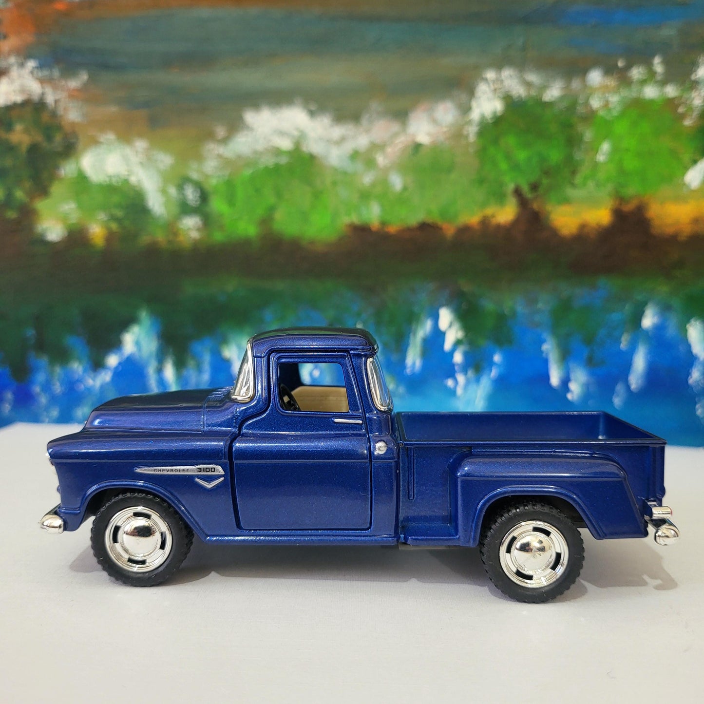 1955 Chevy Stepside Pickup 1:32 Diecast – Official Licensed Pull-Back Toy, Opening Doors – Blue/Cream Gift for Collectors, Kids Gift Sleeves