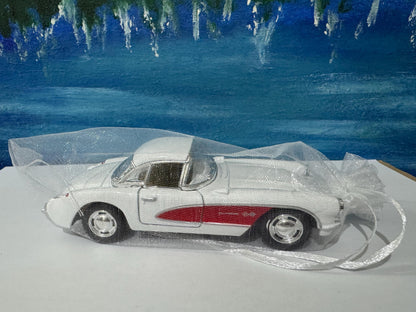 1957 Chevrolet Corvette Diecast Model Car 1:34 – Vintage 50s Metal Car Model Collectible Gift for Him Dad Grandad Man Cave Decor Gift Sleeve
