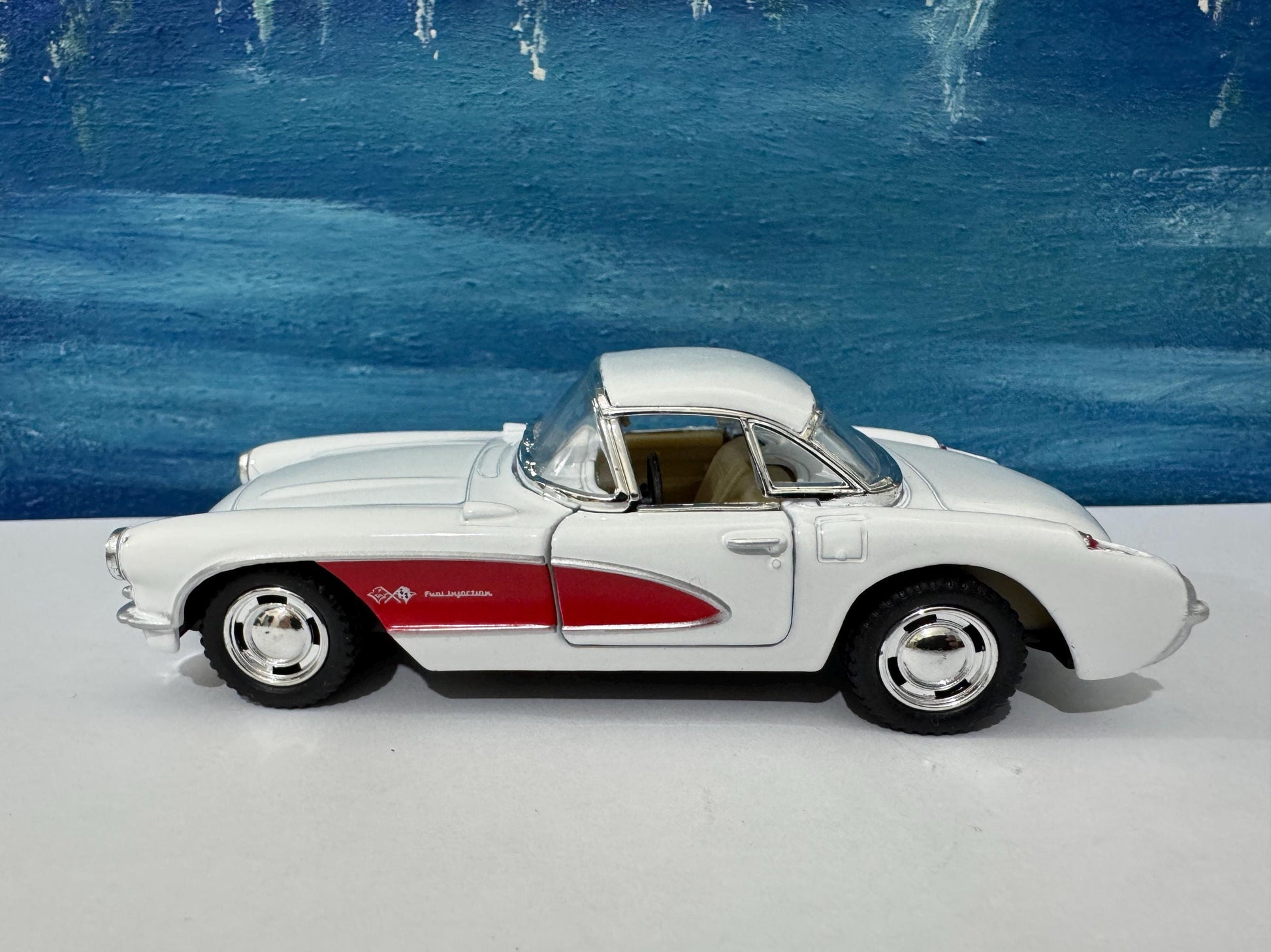 1957 Chevrolet Corvette Diecast Model Car 1:34 – Vintage 50s Metal Car Model Collectible Gift for Him Dad Grandad Man Cave Decor Gift Sleeve