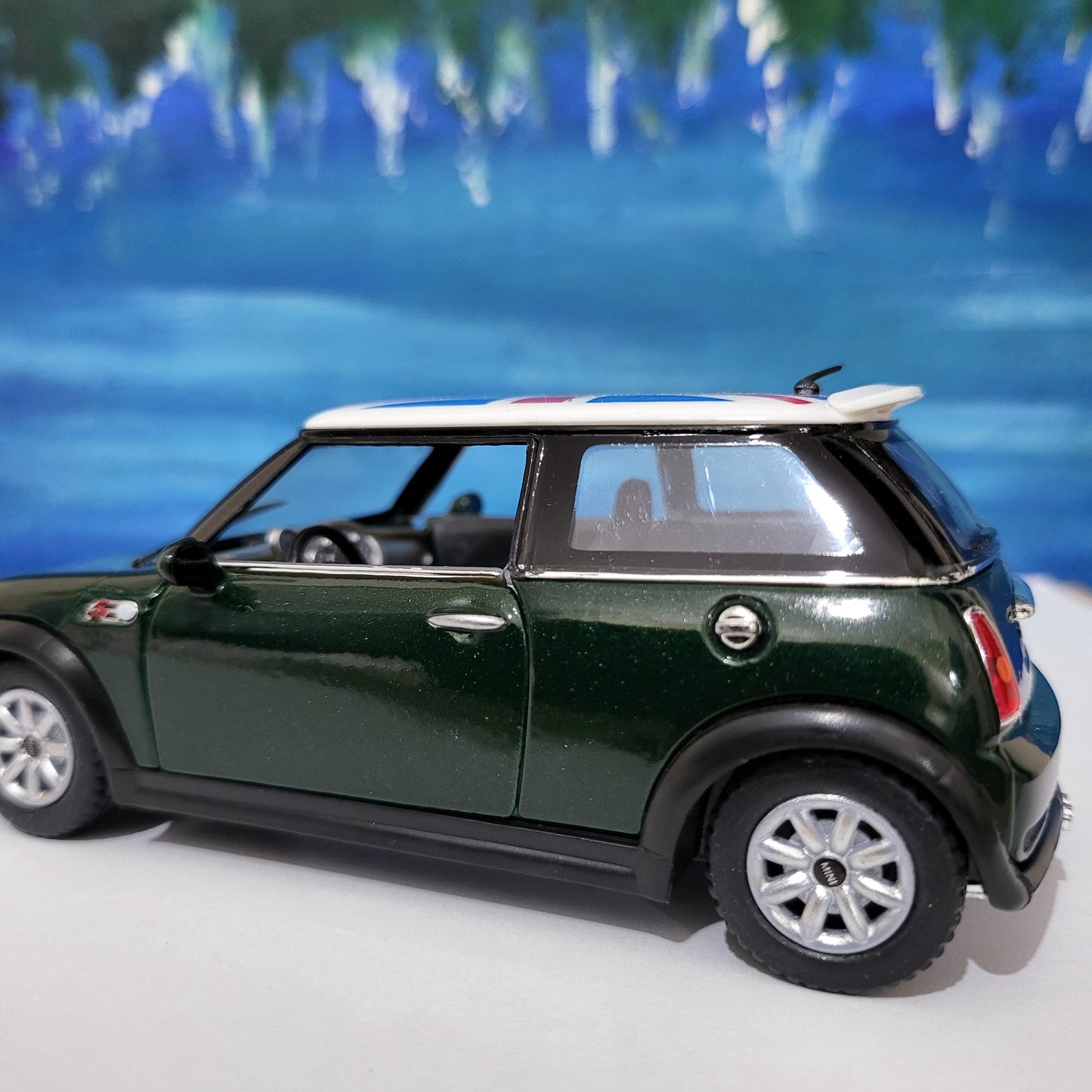 England Flag Mini Cooper S Toy Car - Personalised Name Plates - Gift for Boy/Girl/Dad/mom/uncle/sister - Birthday Cake Topper - New Sleeves