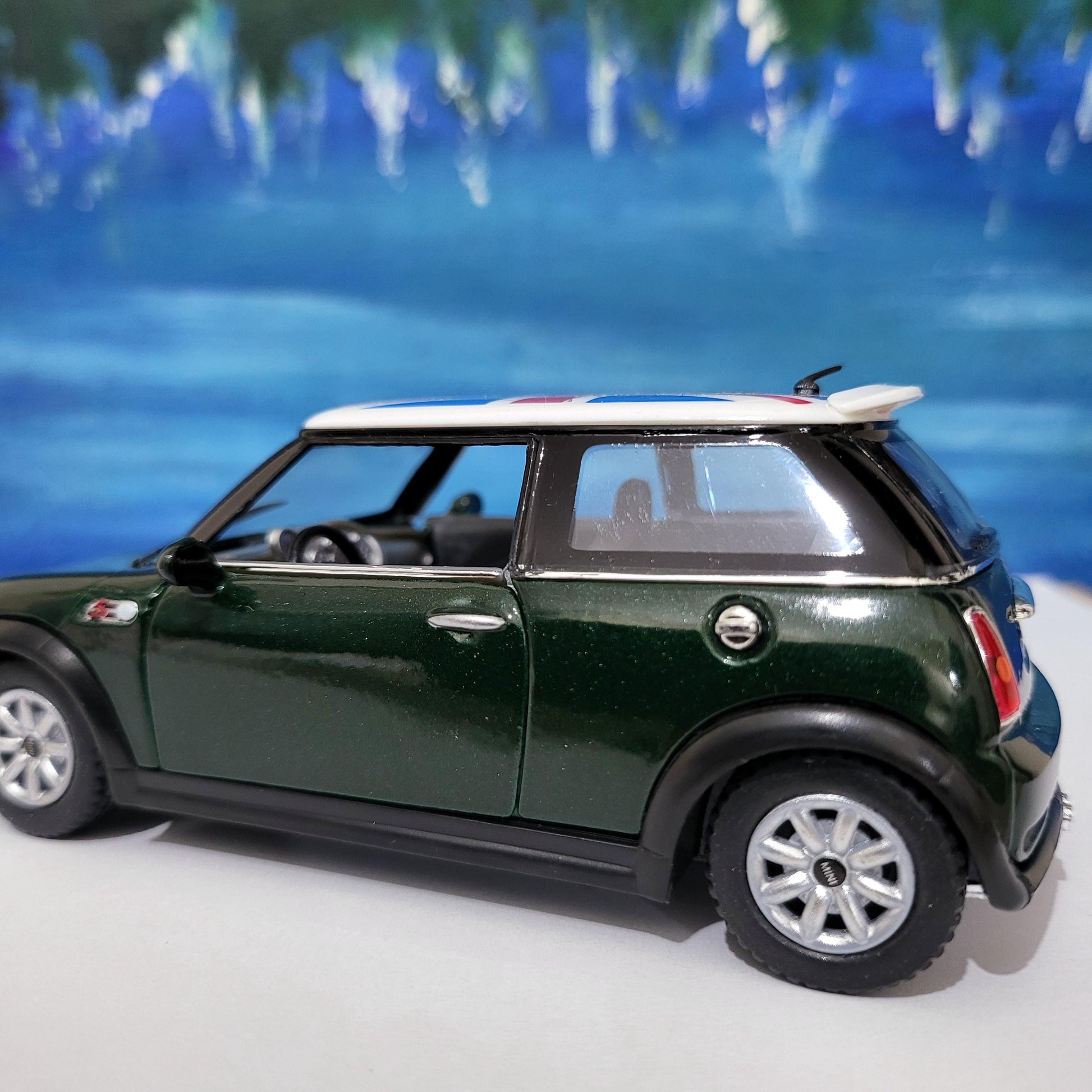 England Flag Mini Cooper S Toy Car - Personalised Name Plates - Gift for Boy/Girl/Dad/mom/uncle/sister - Birthday Cake Topper - New Sleeves