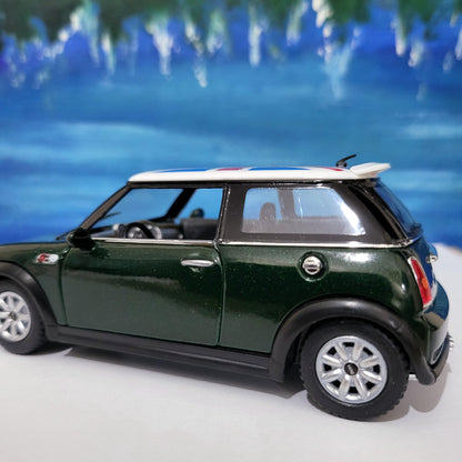 England Flag Mini Cooper S Toy Car - Personalised Name Plates - Gift for Boy/Girl/Dad/mom/uncle/sister - Birthday Cake Topper - New Sleeves