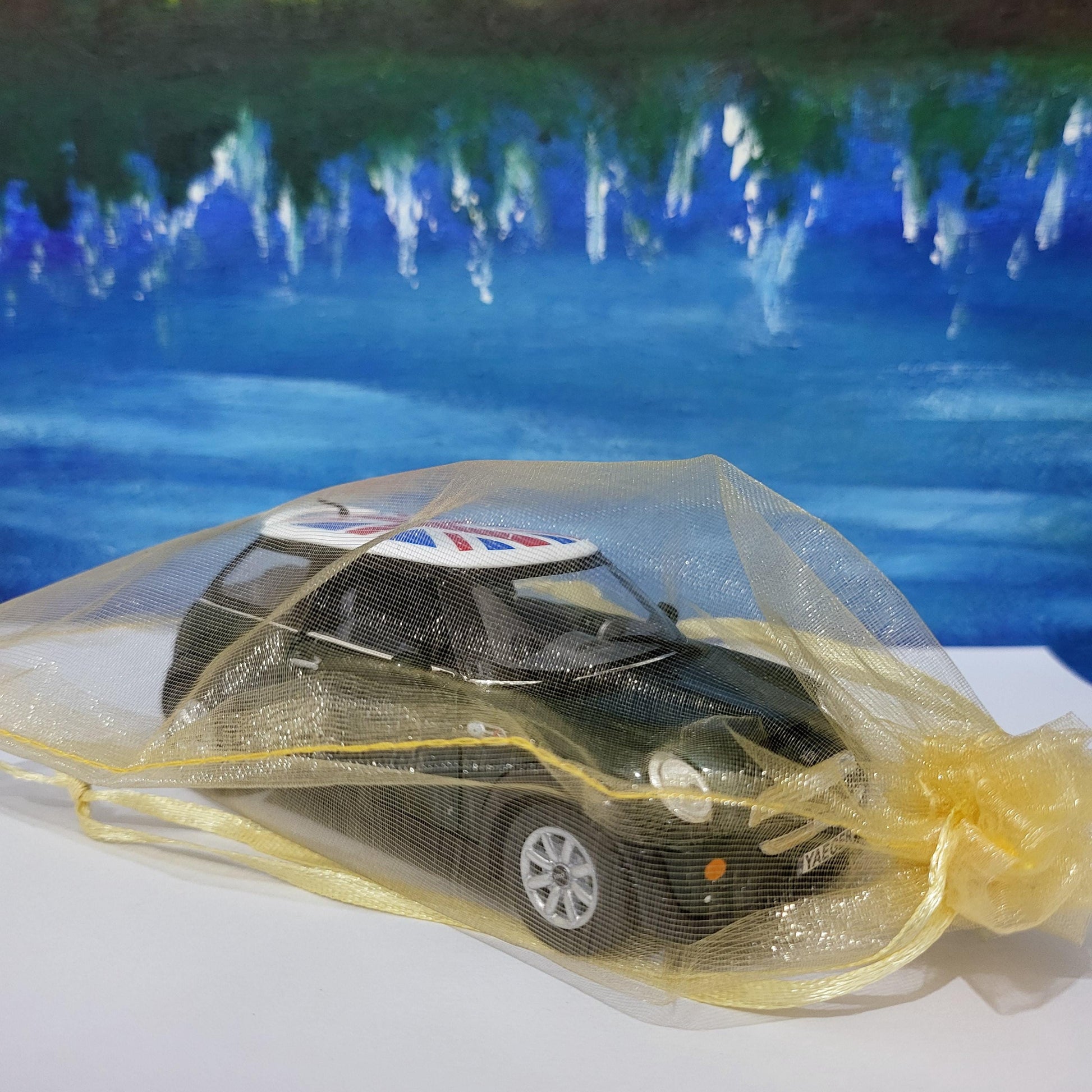 England Flag Mini Cooper S Toy Car - Personalised Name Plates - Gift for Boy/Girl/Dad/mom/uncle/sister - Birthday Cake Topper - New Sleeves