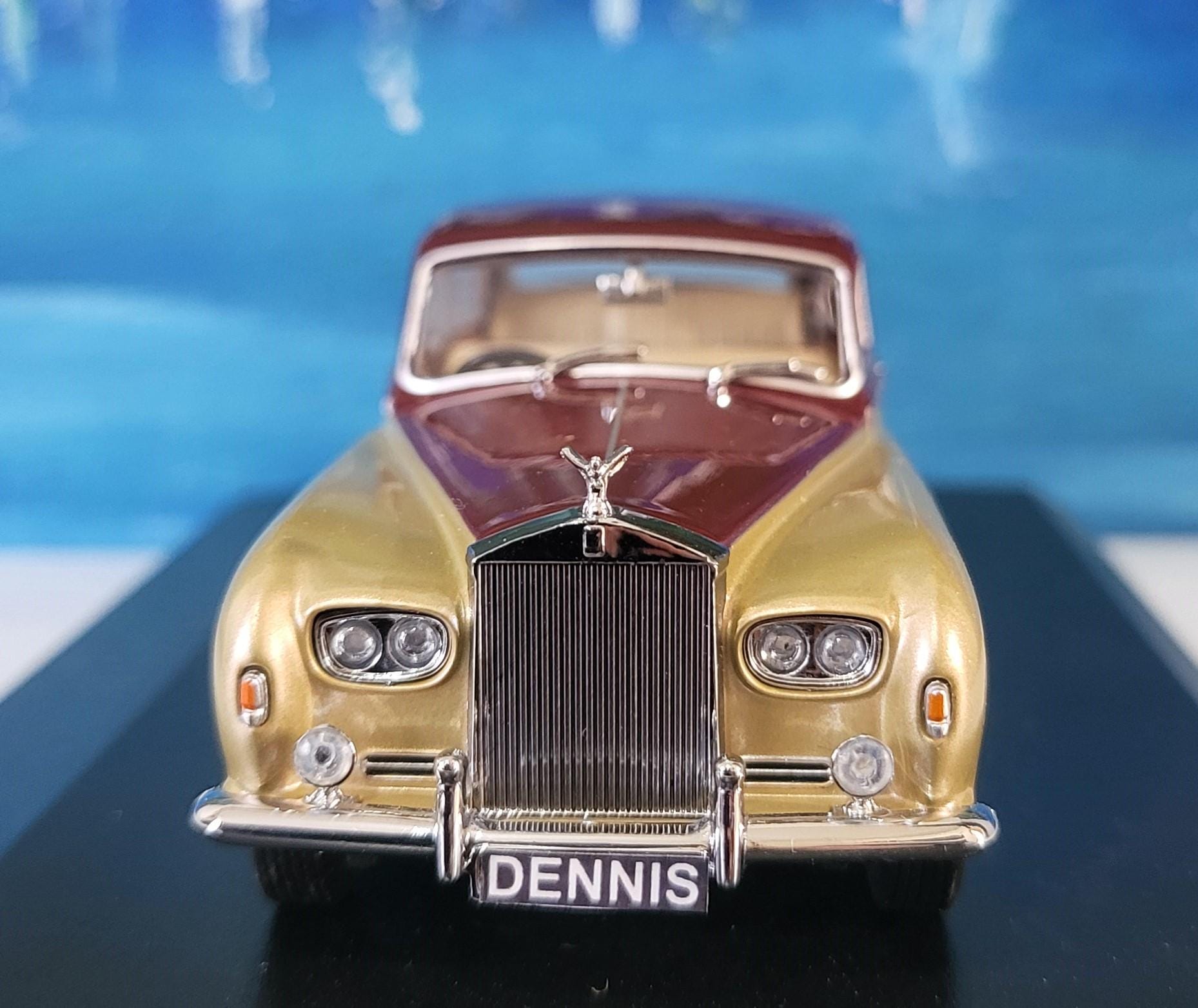 Rolls-Royce Phantom V Name Plate - James Young Burgundy/Oxford - Personalised Gift for Dad, Husband, Wife - Wedding Present (Gift Box)