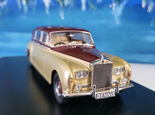 Rolls-Royce Phantom V Name Plate - James Young Burgundy/Oxford - Personalised Gift for Dad, Husband, Wife - Wedding Present (Gift Box)