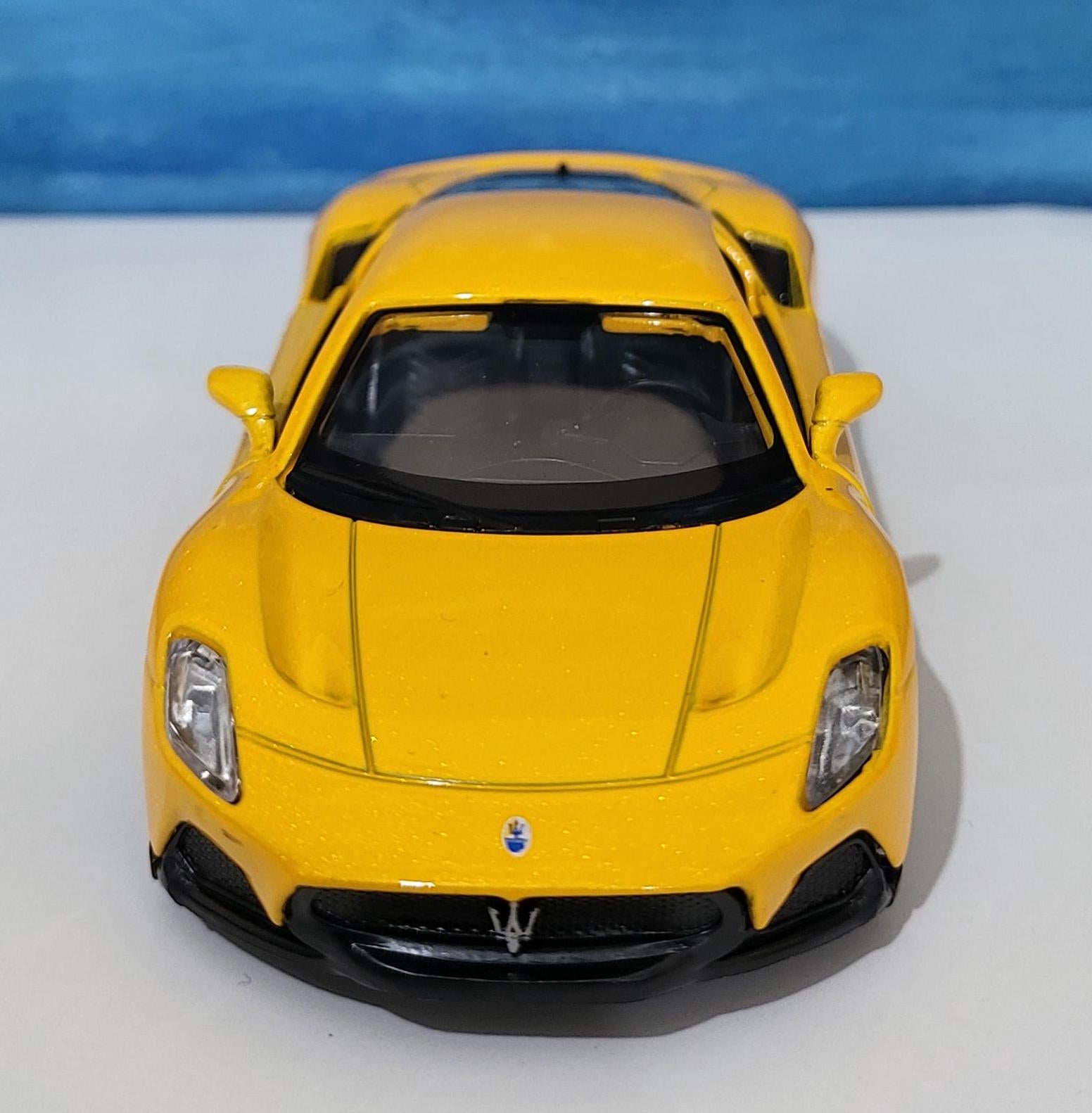 Licensed Maserati MC20 Yellow, 1/36 scale diecast car, car model metal, Diecast collection, Maserati, Model metal car Brand New Gift Boxed