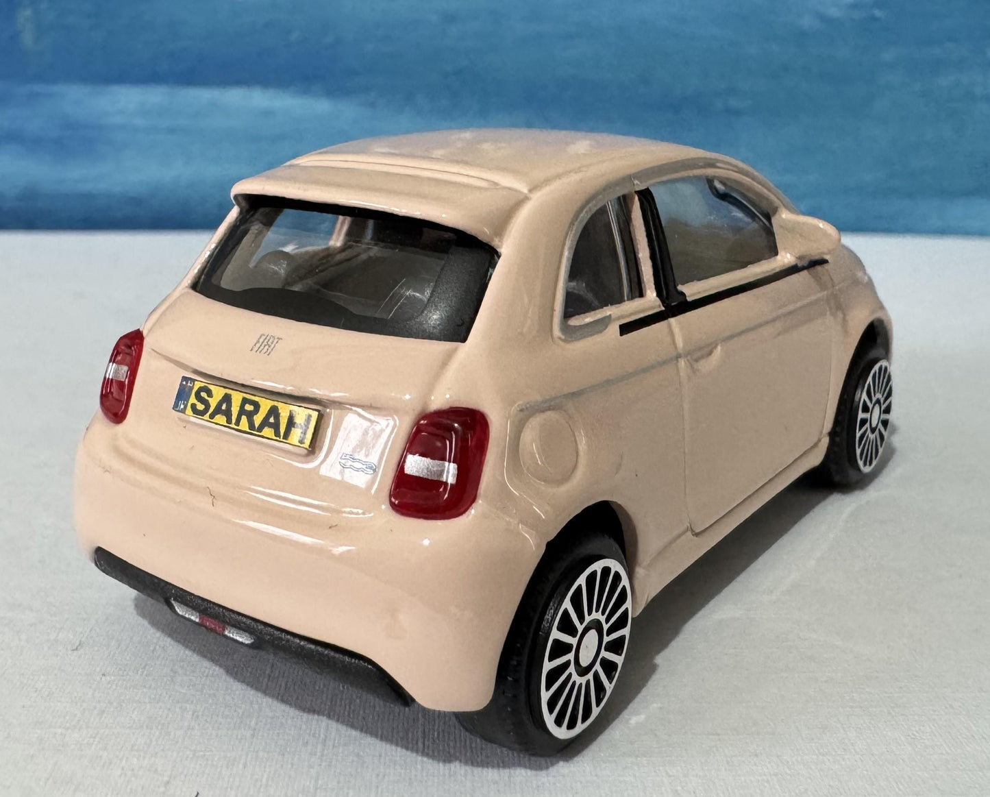 Personalised Plate Light Rose/Pinl FIAT 500e Toy Car - 1:43 Scale Model-Gift for Boy, Girl, Dad, Mom, Uncle, Grandad - Birthday Gift Boxed
