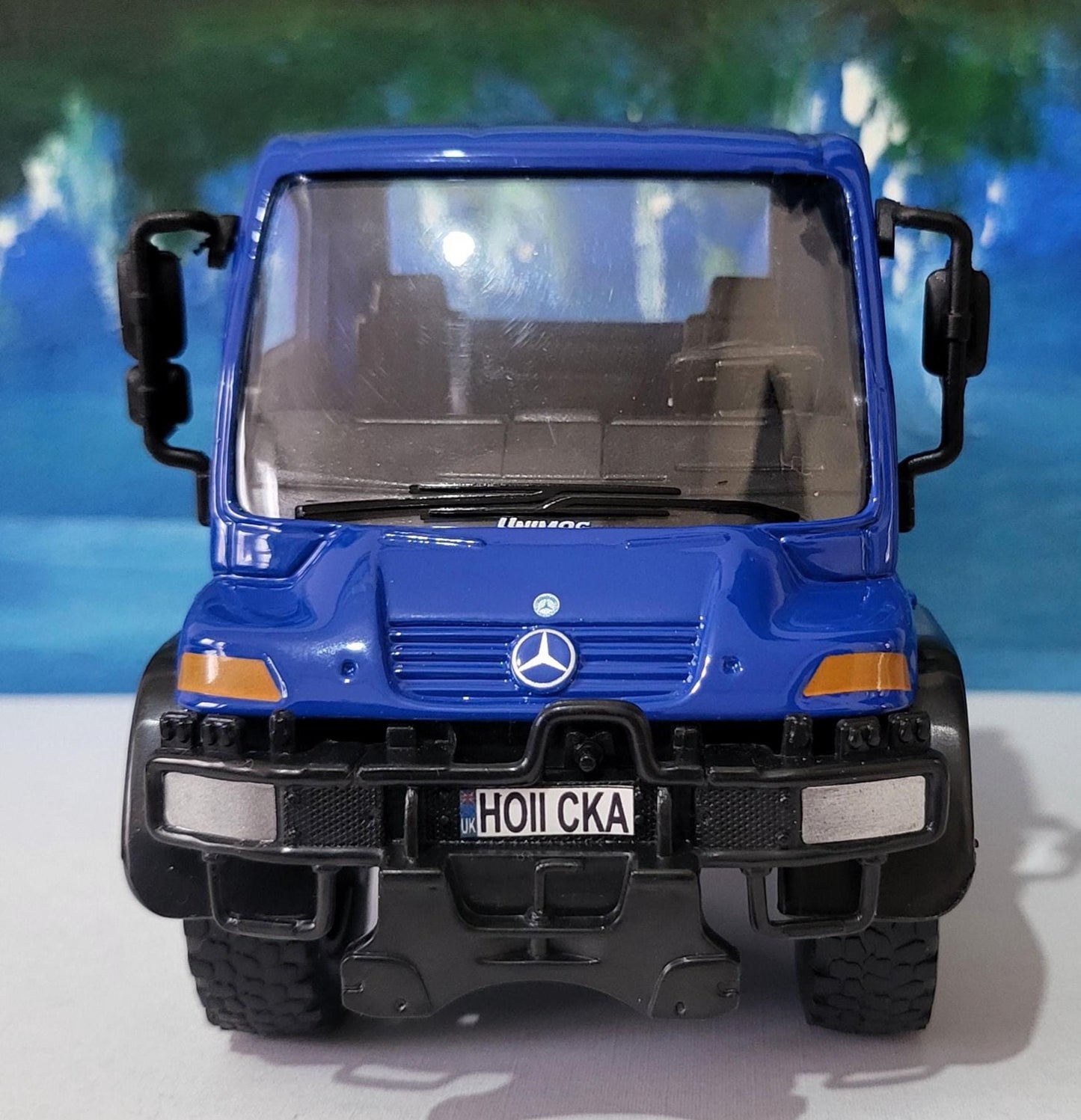Mercedes-Benz Unimog Truck 1:32 Scale – Premium Diecast Model Toy Gift for Boys, Girls, Dad, Uncle easter Christmas gift New Boxed