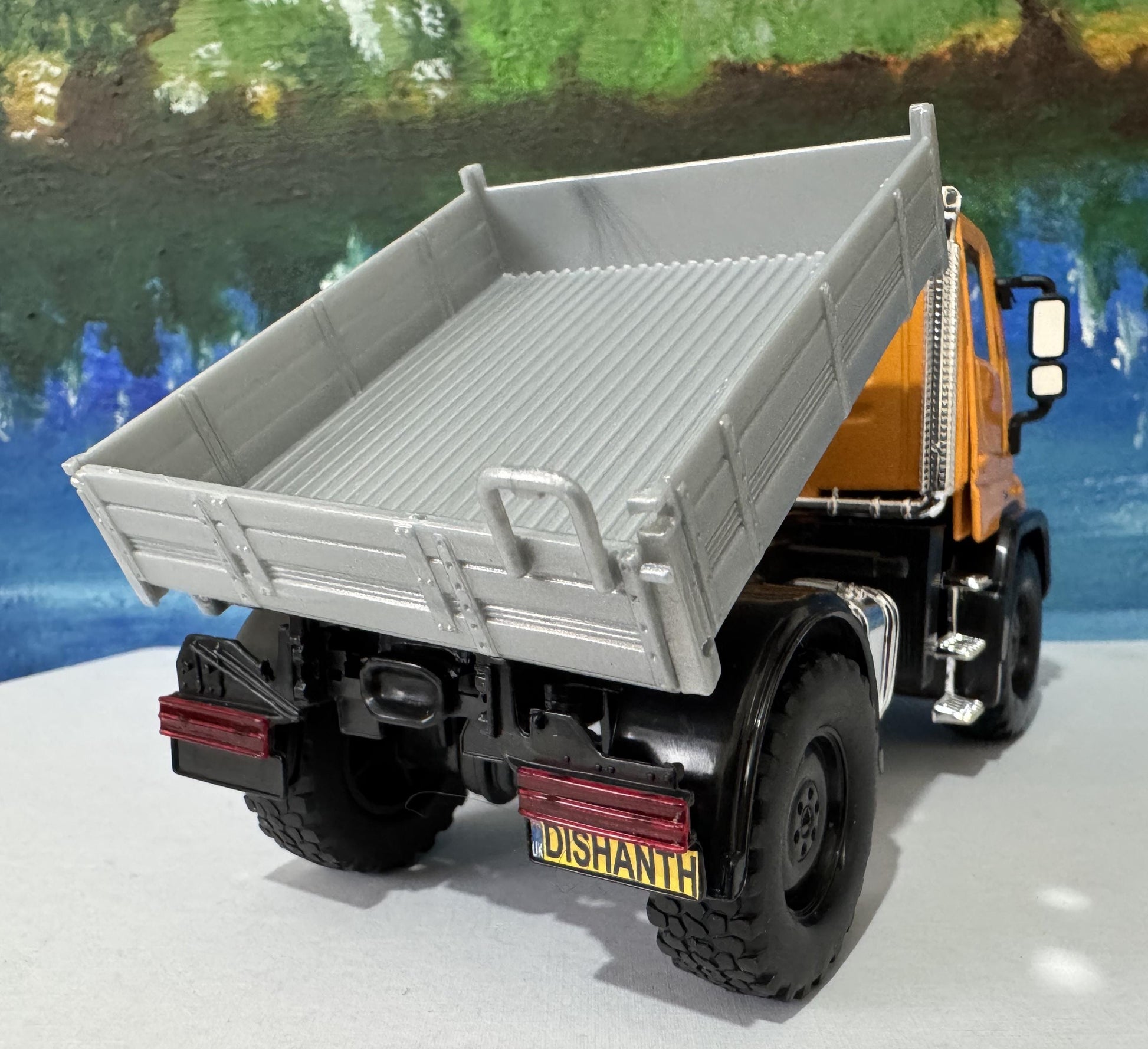 Mercedes-Benz Orange Unimog Truck 1:32 Scale – Premium Diecast Model Toy Gift for Boys, Girls, Dad, Uncle easter Christmas gift New Boxed