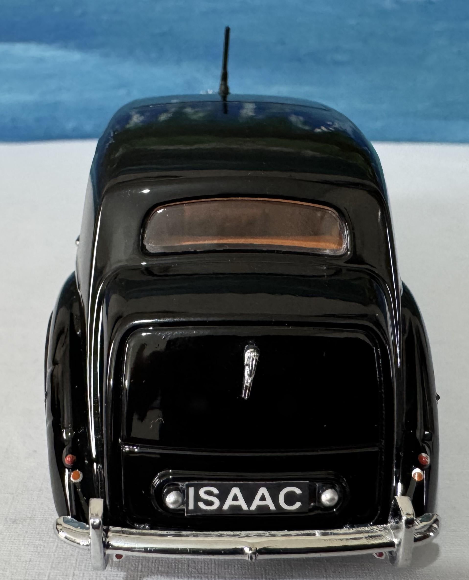 Personalized Rolls Royce Silver Dawn Std Steel Maroon Black Oxford Diecast Model – Custom Name Gift for Dad, Mom, Husband, Wife, Sister Box