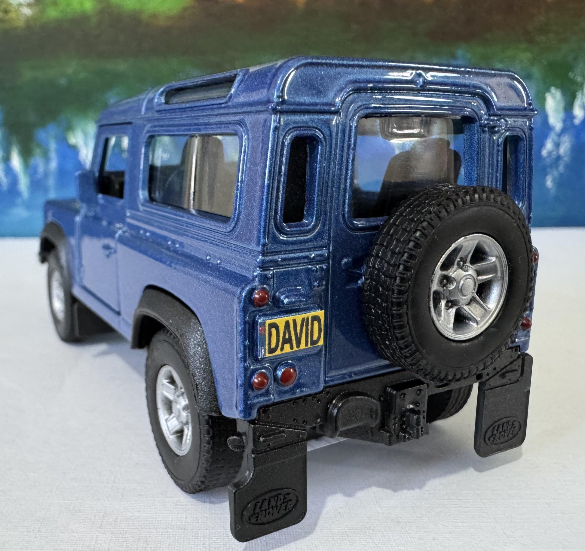 PERSONALISED PLATES Welly Landrover Defender SWB Toy Car Model boy girl dad mom uncle grandad brother birthday Christmas gift present Sleeve