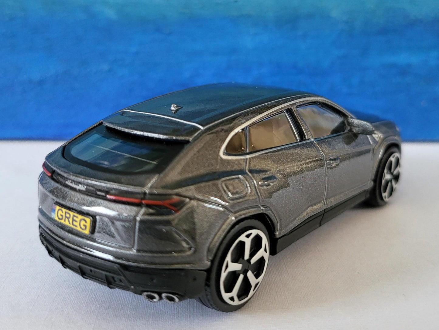 Personalized Name Plate Lamborghini Urus Toy Car Kids Gift for Boy, Girl, Mom, Dad – Birthday, Mother’s Day Gift – Boxed 2 colours 1:43