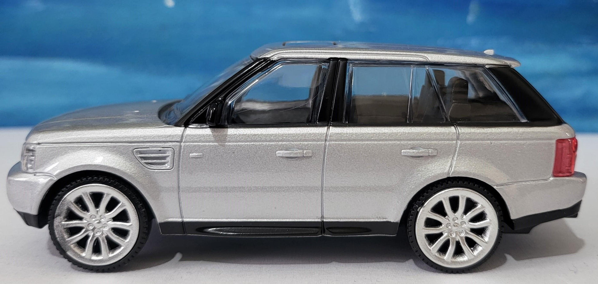 Range Rover Sport 1:43 Scale - Personalized Name Plate - Custom Car Model Gift - Diecast Vehicle Display - Unique Birthday Present New Boxed