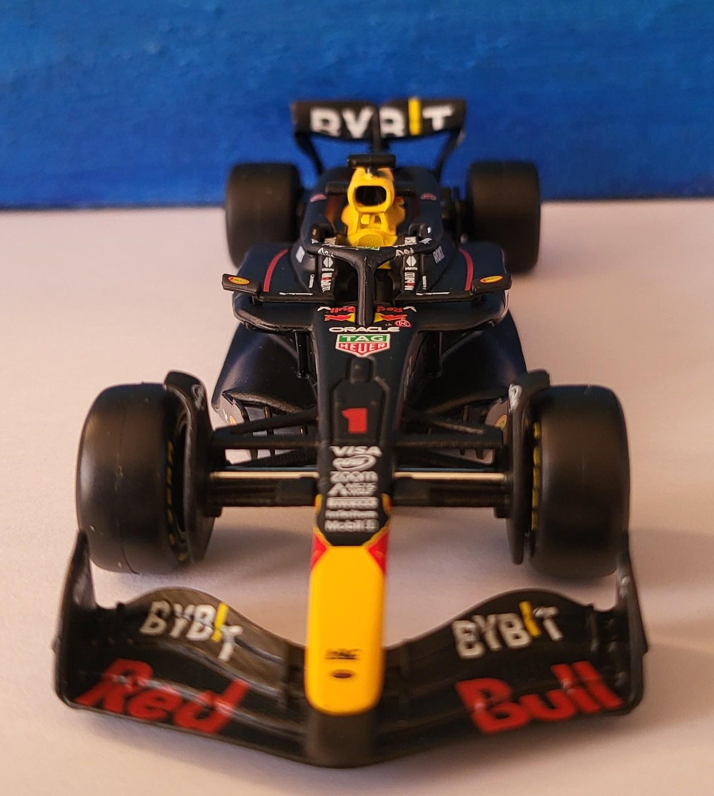 Racing 1:43 Red Bull Racing RB20 2024 F1 Model Car – Max Verstappen #1 – Diecast Metal Collectible – New in Box