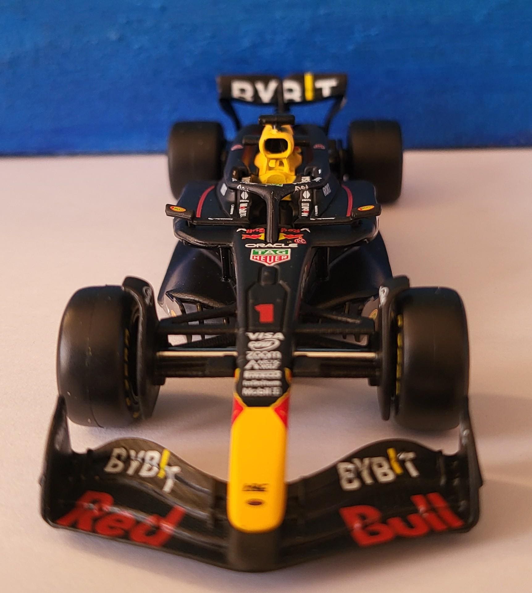 Racing 1:43 Red Bull Racing RB20 2024 F1 Model Car – Max Verstappen #1 – Diecast Metal Collectible – New in Box