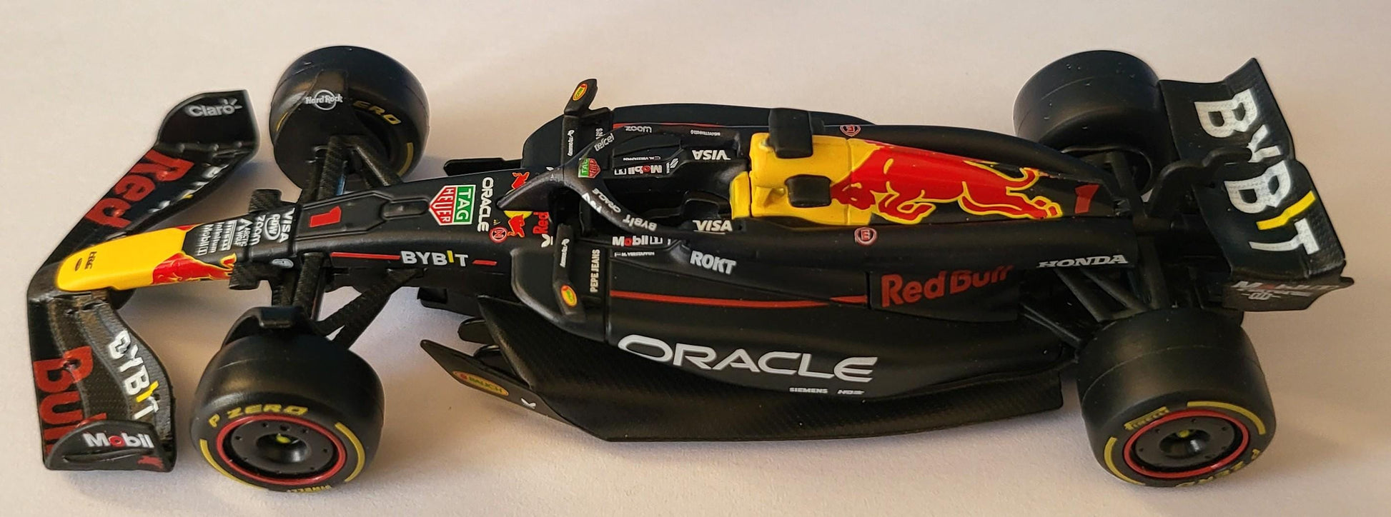 Racing 1:43 Red Bull Racing RB20 2024 F1 Model Car – Max Verstappen #1 – Diecast Metal Collectible – New in Box