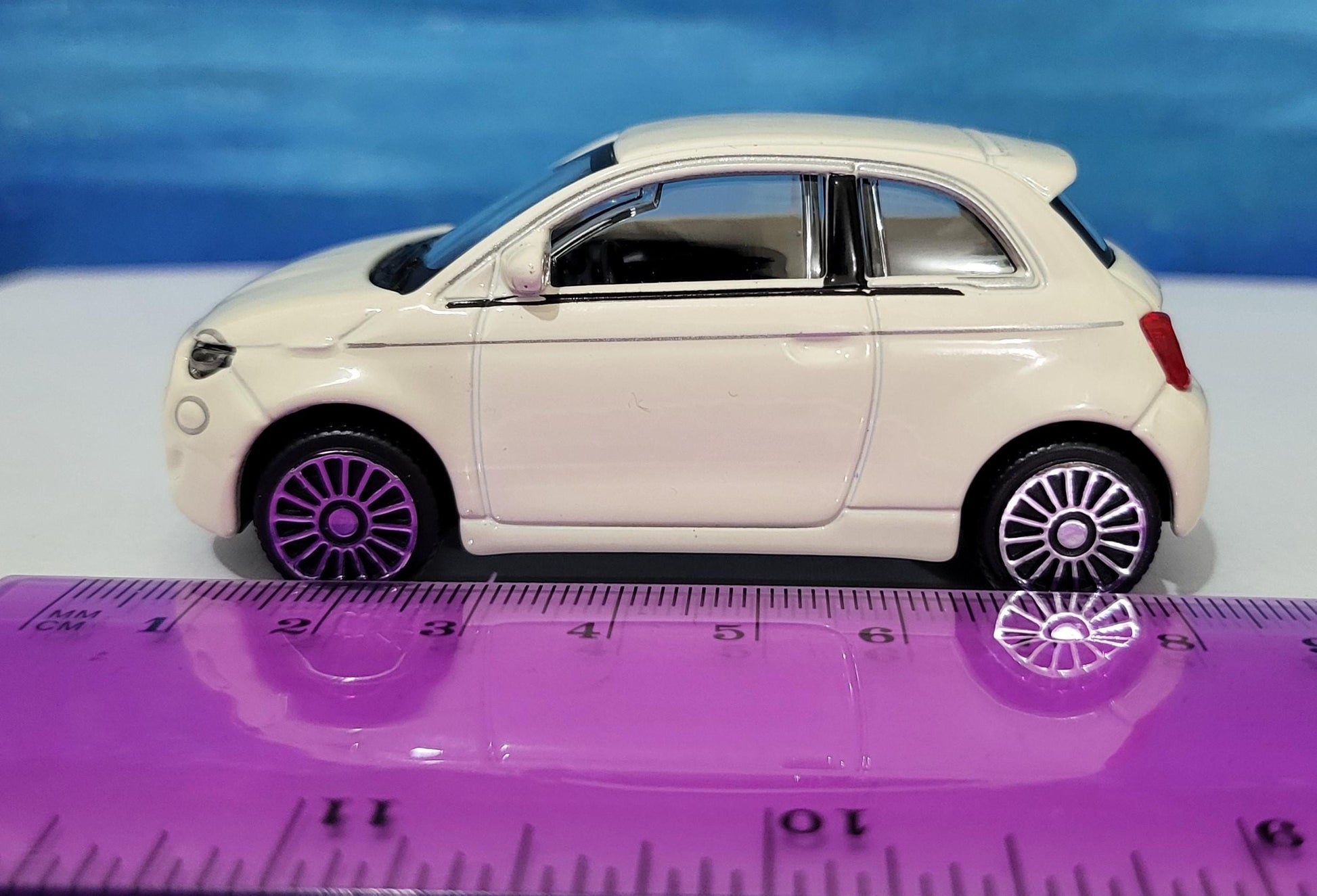 Personalised Plate FIAT 500e Toy Car - 1:43 Scale Model-Gift for Boy, Girl, Dad, Mom, Uncle, Ant, Grandad - Birthday, White - New Boxed