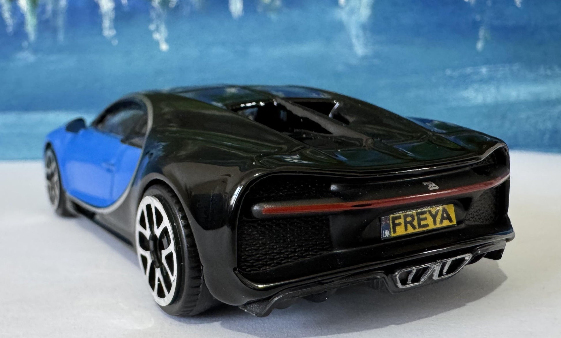 Bugatti Chiron Blue 1:43 Scale Toy Car Model – Custom Plates – Gift for Boy, Girl, Dad, Mom, Uncle, Grandad – Birthday or Christmas Present