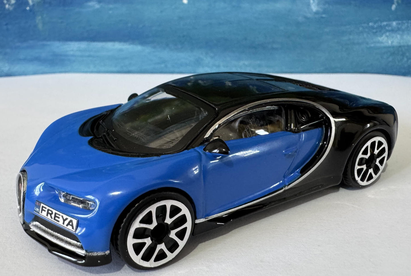 Bugatti Chiron Blue 1:43 Scale Toy Car Model – Custom Plates – Gift for Boy, Girl, Dad, Mom, Uncle, Grandad – Birthday or Christmas Present