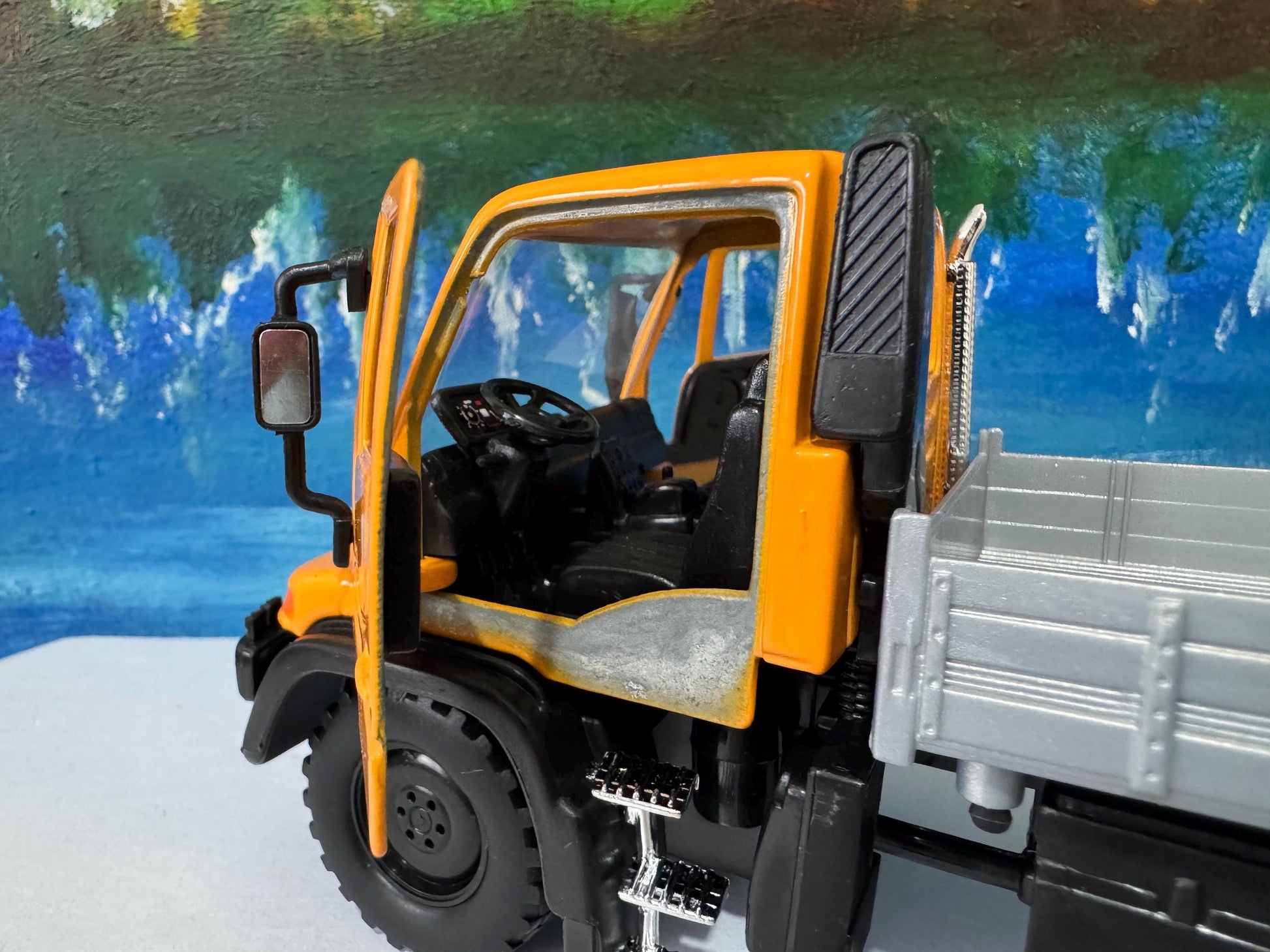 Mercedes-Benz Orange Unimog Truck 1:32 Scale – Premium Diecast Model Toy Gift for Boys, Girls, Dad, Uncle easter Christmas gift New Boxed