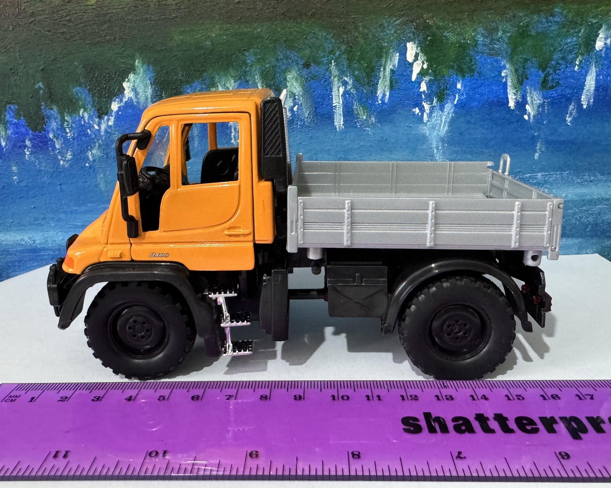 Mercedes-Benz Orange Unimog Truck 1:32 Scale – Premium Diecast Model Toy Gift for Boys, Girls, Dad, Uncle easter Christmas gift New Boxed