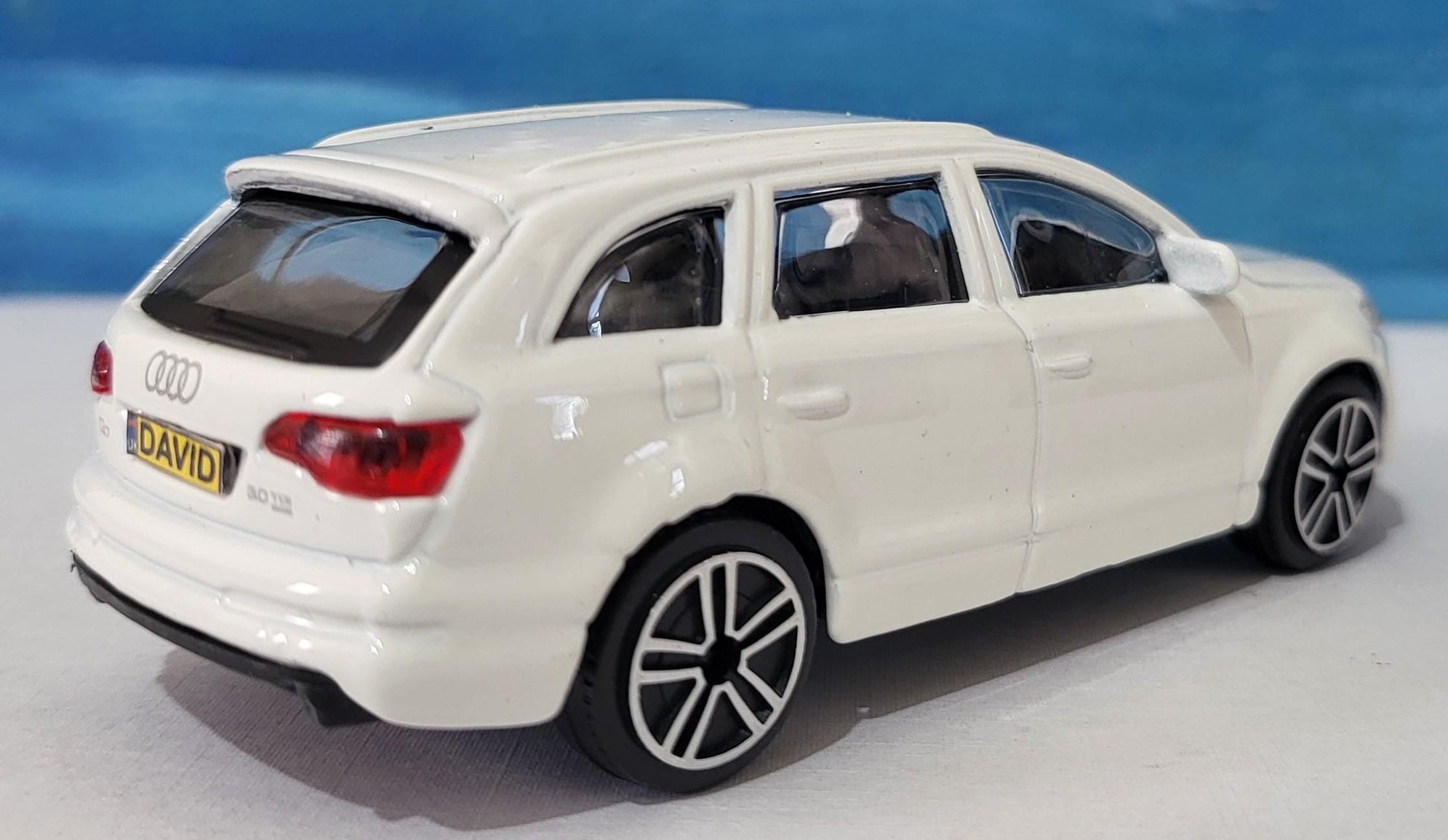 Audi Q7 Toy Car – Personalized Plates – 1:43 Scale Diecast Model – Gift for Kids or Adults – Birthday or Christmas – New & Boxed