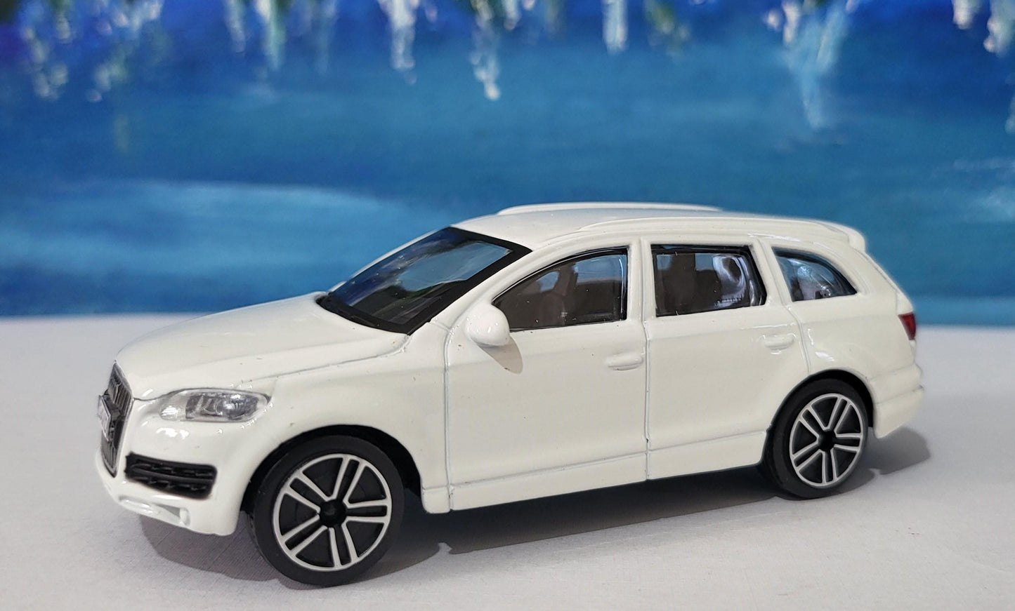 Audi Q7 Toy Car – Personalized Plates – 1:43 Scale Diecast Model – Gift for Kids or Adults – Birthday or Christmas – New & Boxed