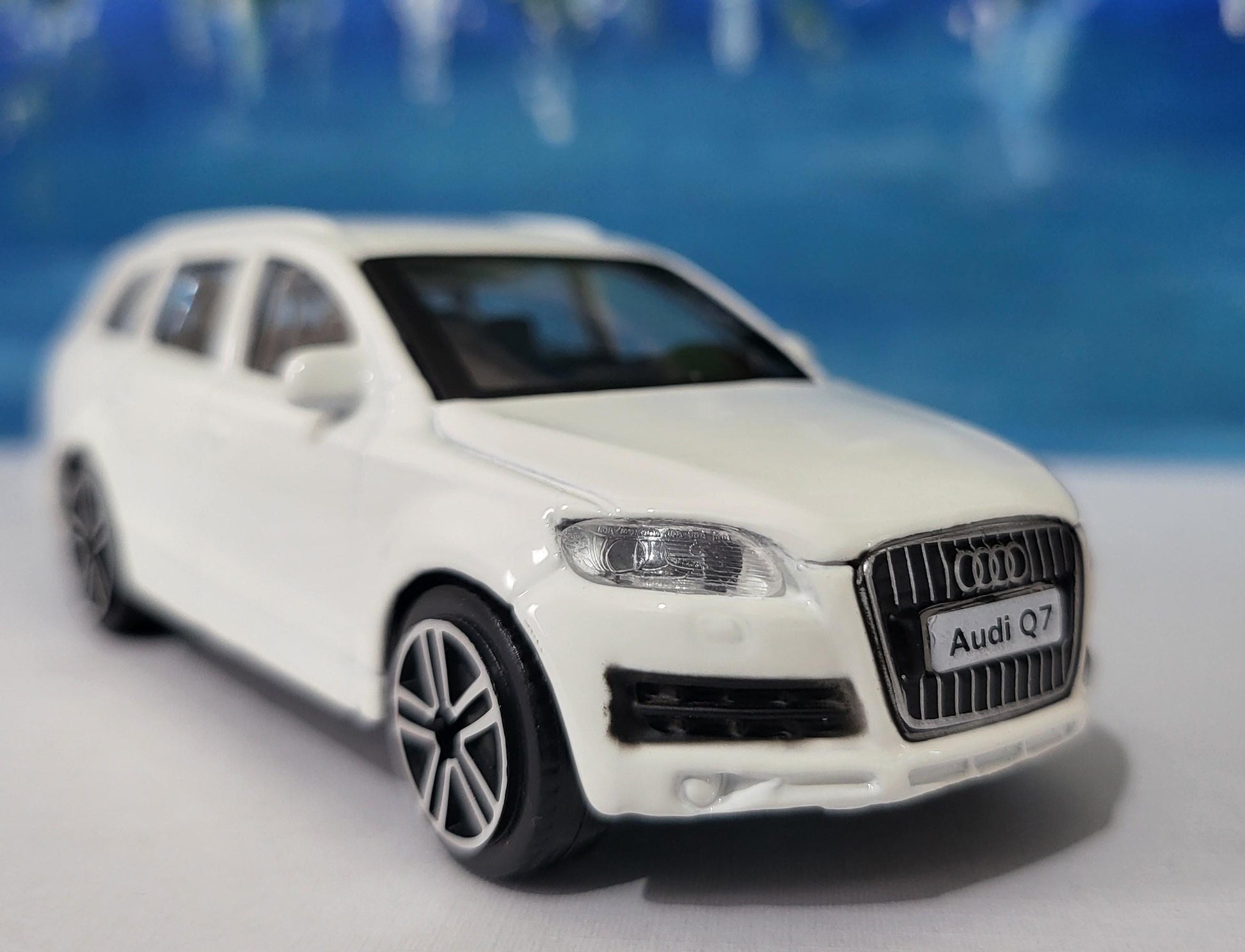 Audi Q7 Toy Car – Personalized Plates – 1:43 Scale Diecast Model – Gift for Kids or Adults – Birthday or Christmas – New & Boxed