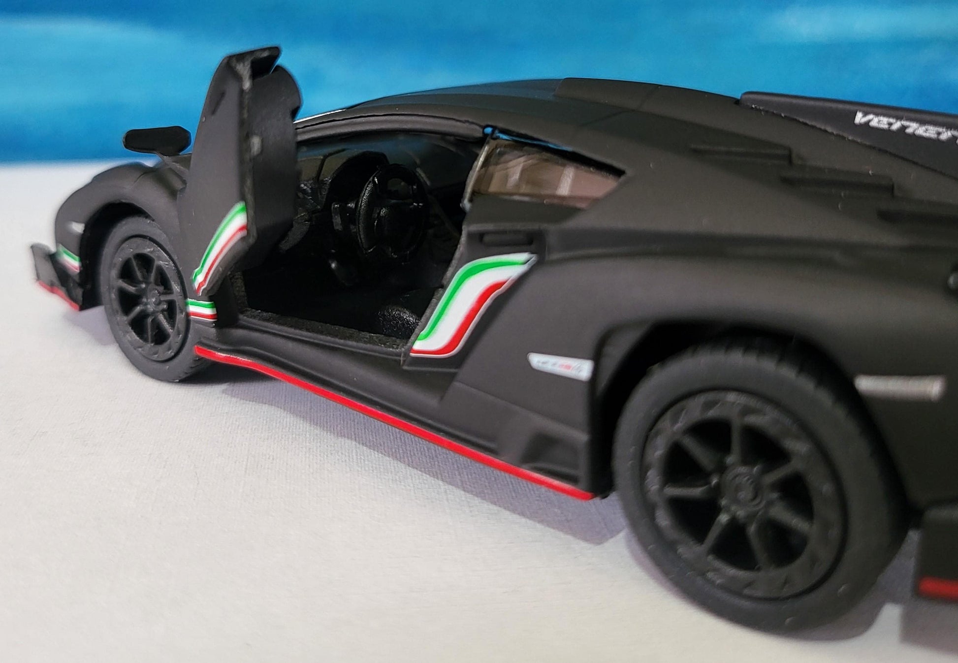Personalized Name PlateLicense Lamborghini Veneno Toy Car, Pull Back Action 1:32 Scale Model Gift for Boys, Dad, Men - Includes Gift Sleeves