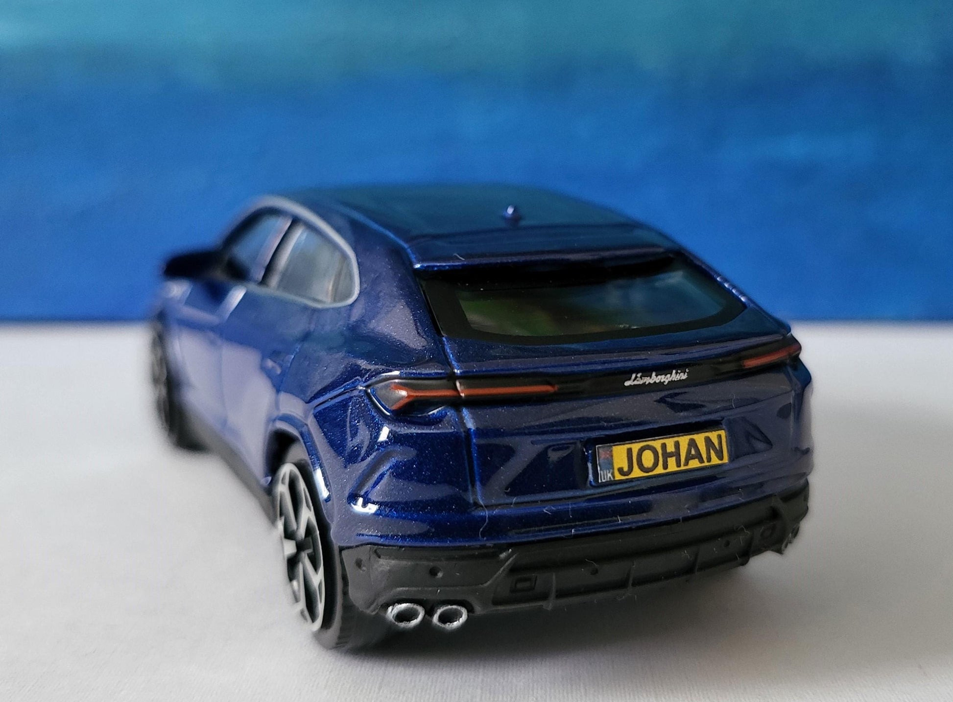 Personalized Name Plate Lamborghini Urus Toy Car Kids Gift for Boy, Girl, Mom, Dad – Birthday, Mother’s Day Gift – Boxed 2 colours 1:43