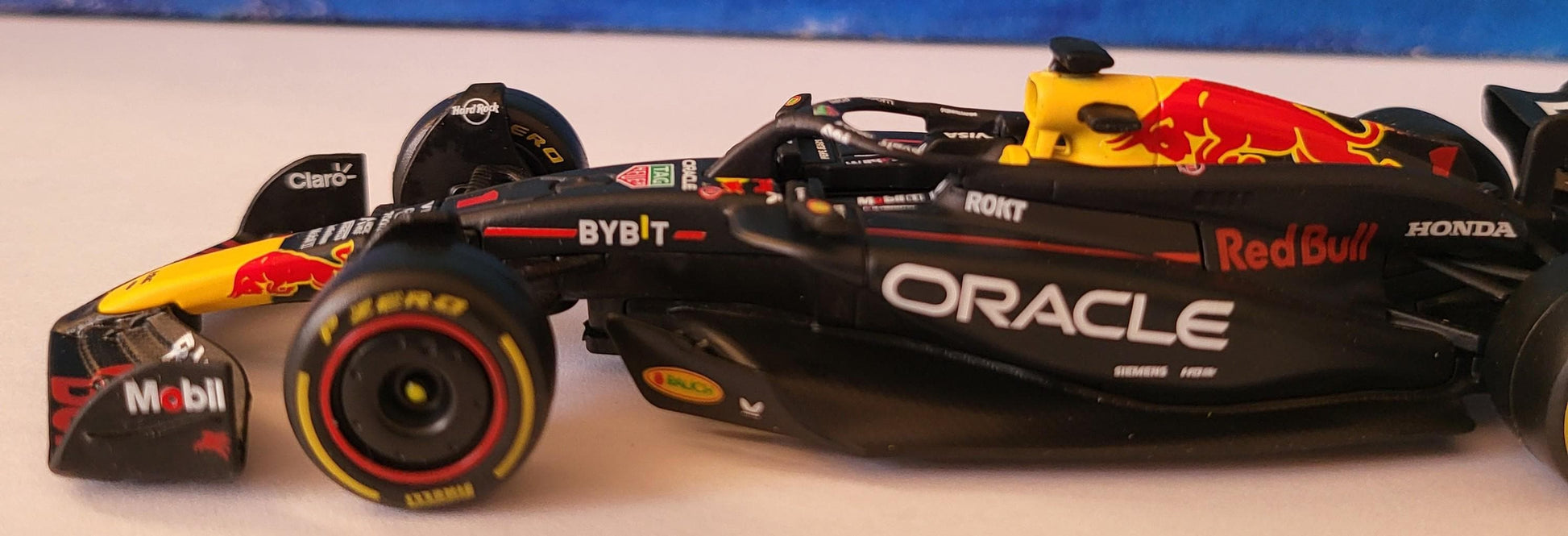 Racing 1:43 Red Bull Racing RB20 2024 F1 Model Car – Max Verstappen #1 – Diecast Metal Collectible – New in Box