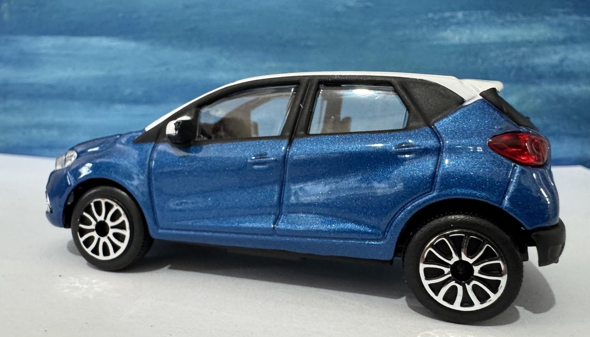 Renault CAPTUR Toy Car PERSONALISED PLATES Model boy girl dad mom uncle grandad brother Birthday Christmas gift present Boxed 1:43 scale