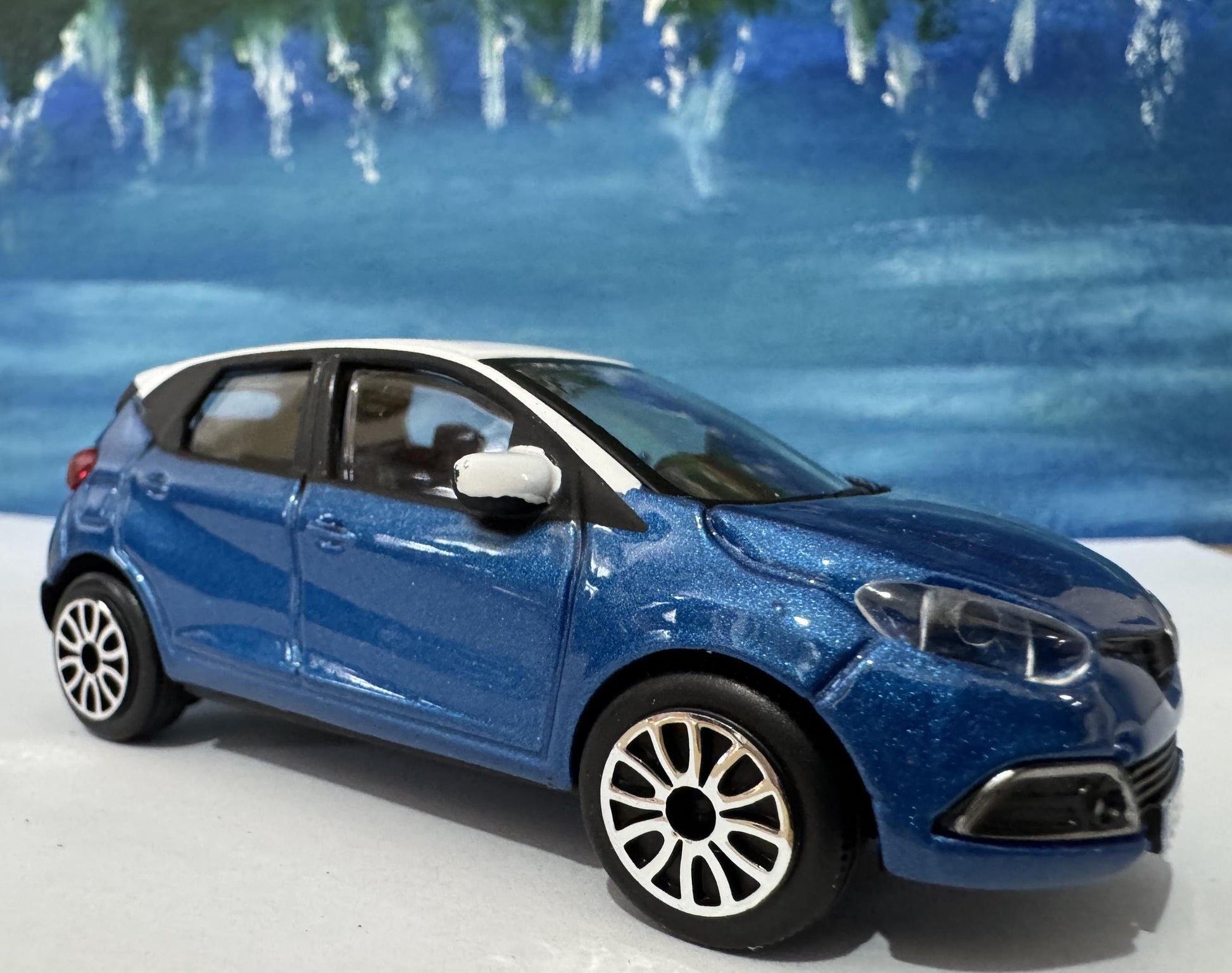 Renault CAPTUR Toy Car PERSONALISED PLATES Model boy girl dad mom uncle grandad brother Birthday Christmas gift present Boxed 1:43 scale