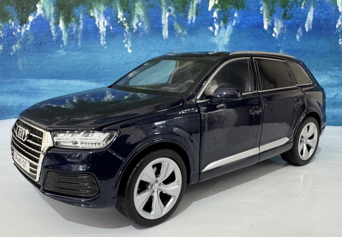 Audi Q7 1:32 Scale Diecast Car – Personalized Plates Lights & Sounds – Opening Doors, Bonnet and Boot – Gift for him, her. Metallic Blue