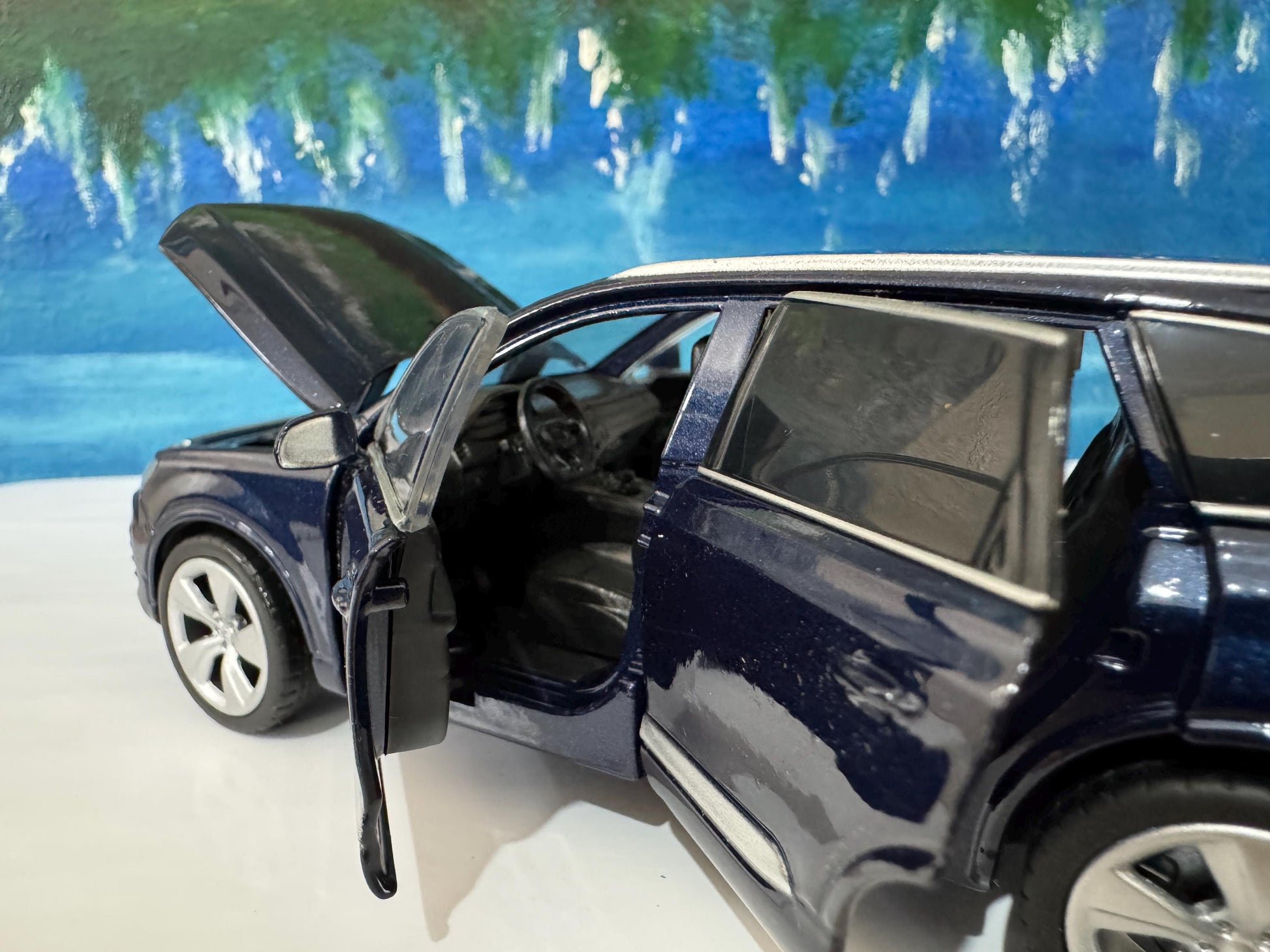 Audi Q7 1:32 Scale Diecast Car – Personalized Plates Lights & Sounds – Opening Doors, Bonnet and Boot – Gift for him, her. Metallic Blue