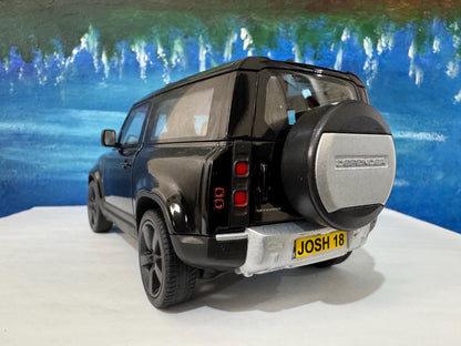 Land Rover Defender 110 1:24 Scale by Welly, Personalized Plates, 2-Door Licensed Model, Gift for Boy Girl Dad Mom Grandad Birthday Boxed