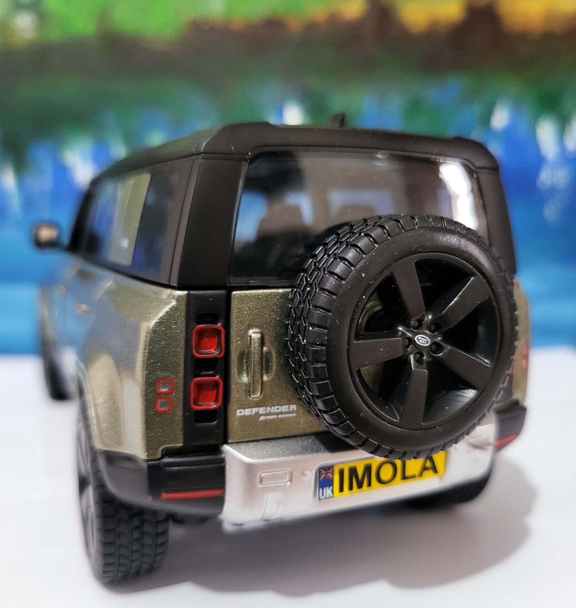 PERSONALISED PLATES licensed Land rover Defender 110 1:24 Scale Car Model boy girl dad mom uncle grandad brother birthday Easter gift Boxed