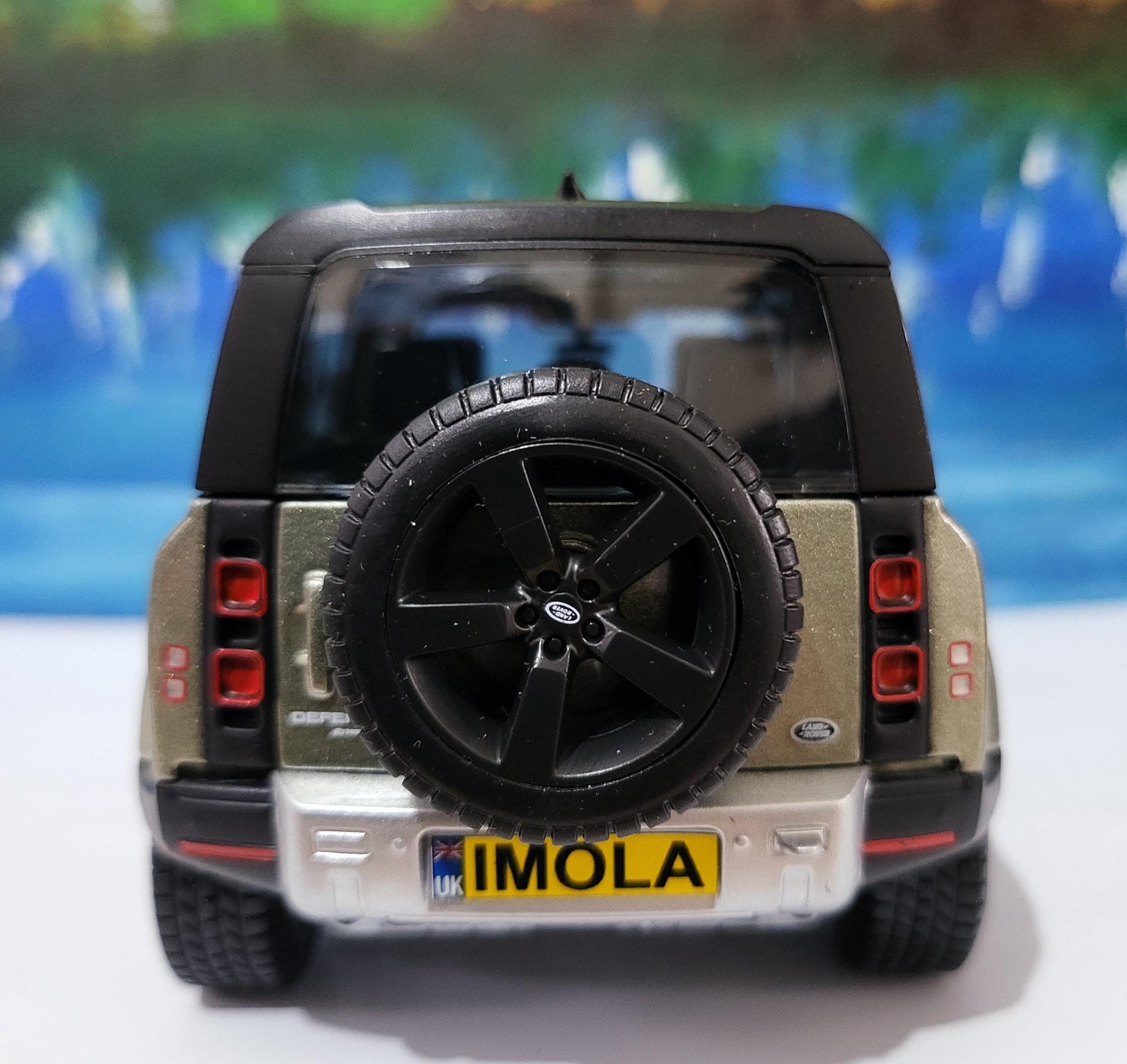 PERSONALISED PLATES licensed Land rover Defender 110 1:24 Scale Car Model boy girl dad mom uncle grandad brother birthday Easter gift Boxed