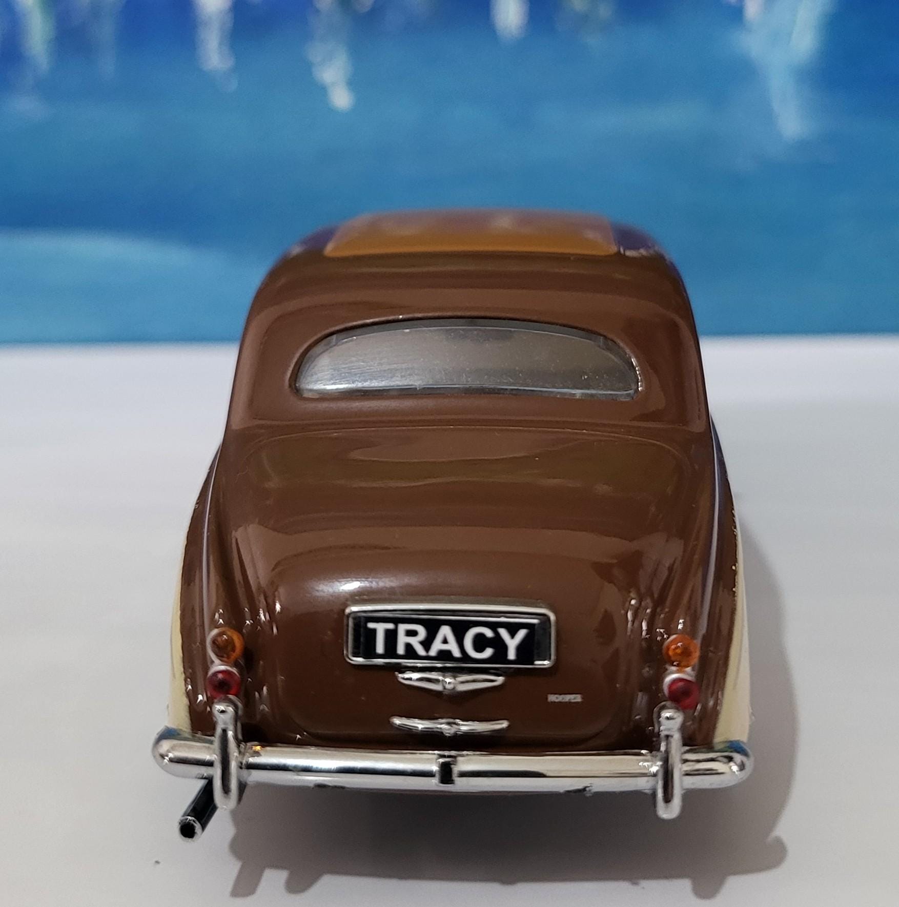 Rolls-Royce Hooper Express Brown Model Car – Custom personalized Name Plate – Diecast Gift for Him or Her – Birthday or Christmas – Boxed