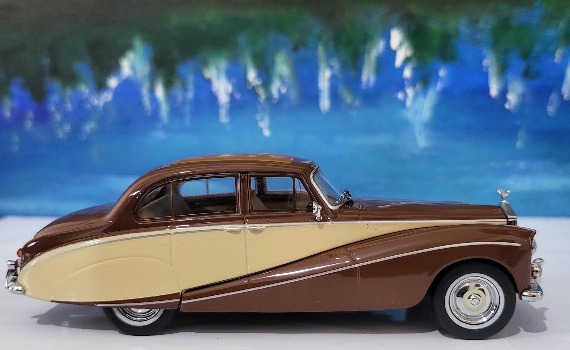 Rolls-Royce Hooper Express Brown Model Car – Custom personalized Name Plate – Diecast Gift for Him or Her – Birthday or Christmas – Boxed