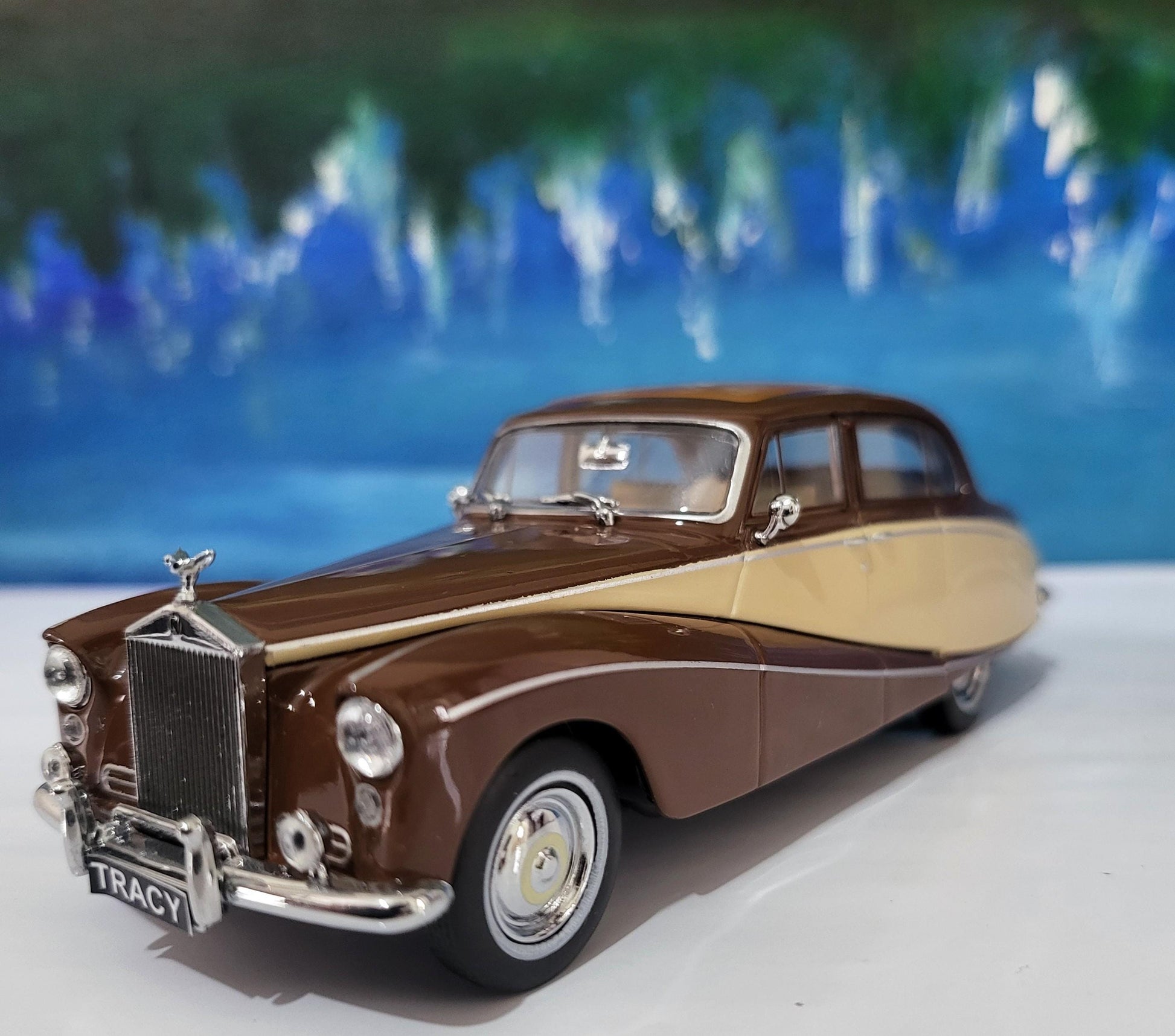 Rolls-Royce Hooper Express Brown Model Car – Custom personalized Name Plate – Diecast Gift for Him or Her – Birthday or Christmas – Boxed
