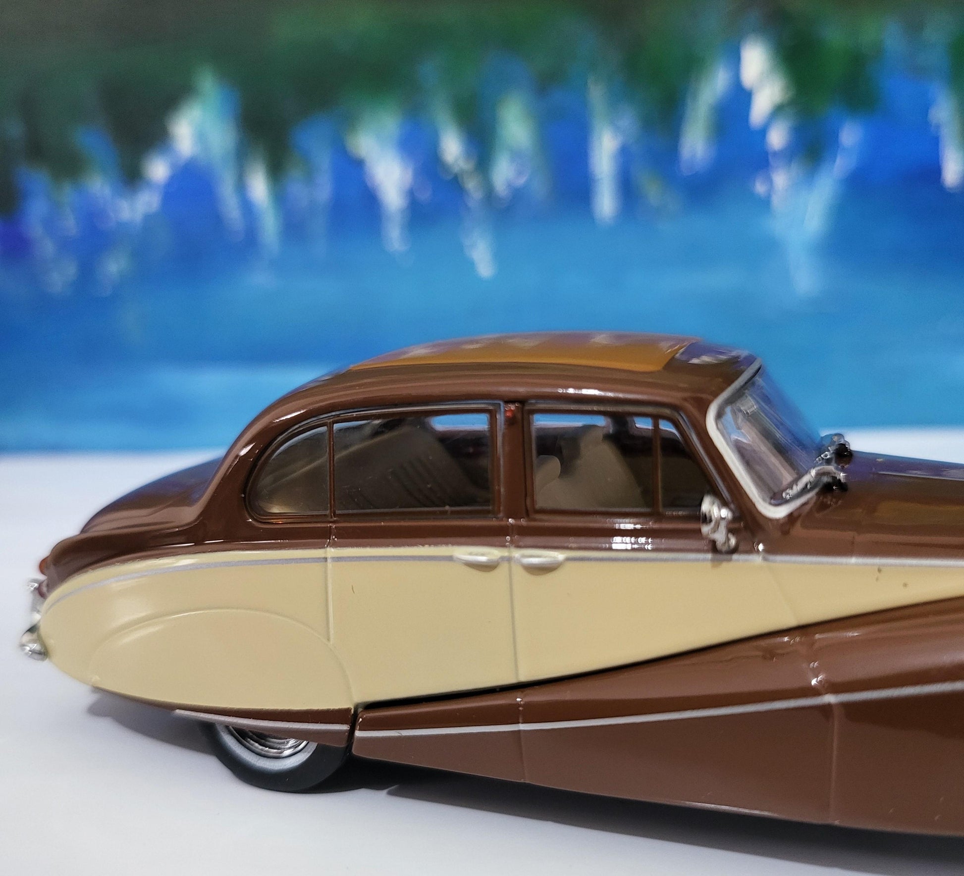 Rolls-Royce Hooper Express Brown Model Car – Custom personalized Name Plate – Diecast Gift for Him or Her – Birthday or Christmas – Boxed